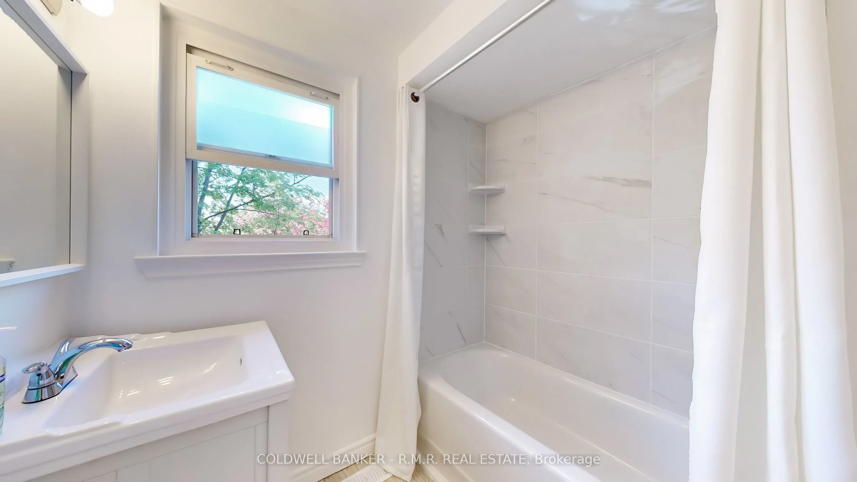 925 Bayly Street, #114