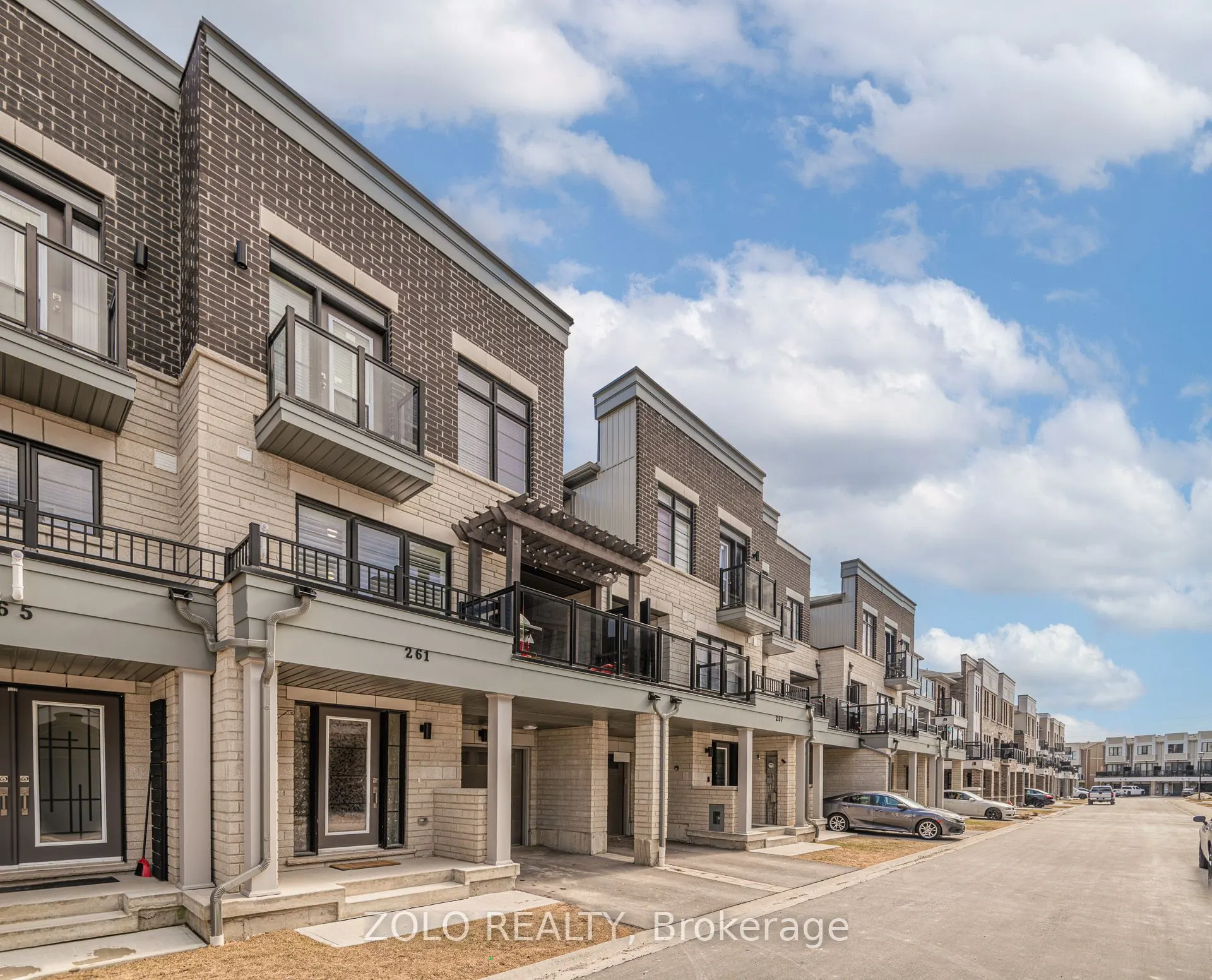 261 LORD ELGIN Lane