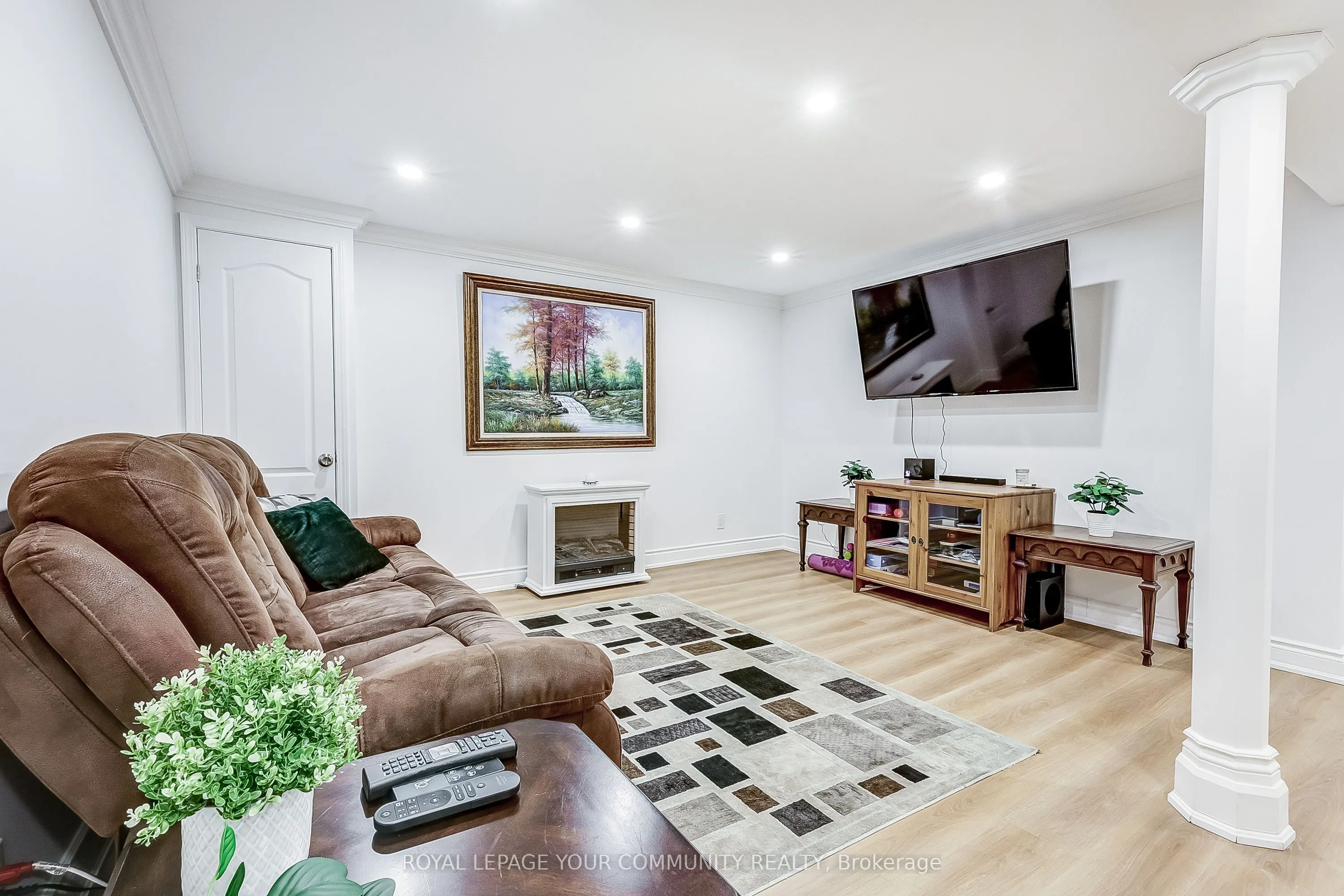 660 Foxwood Trail