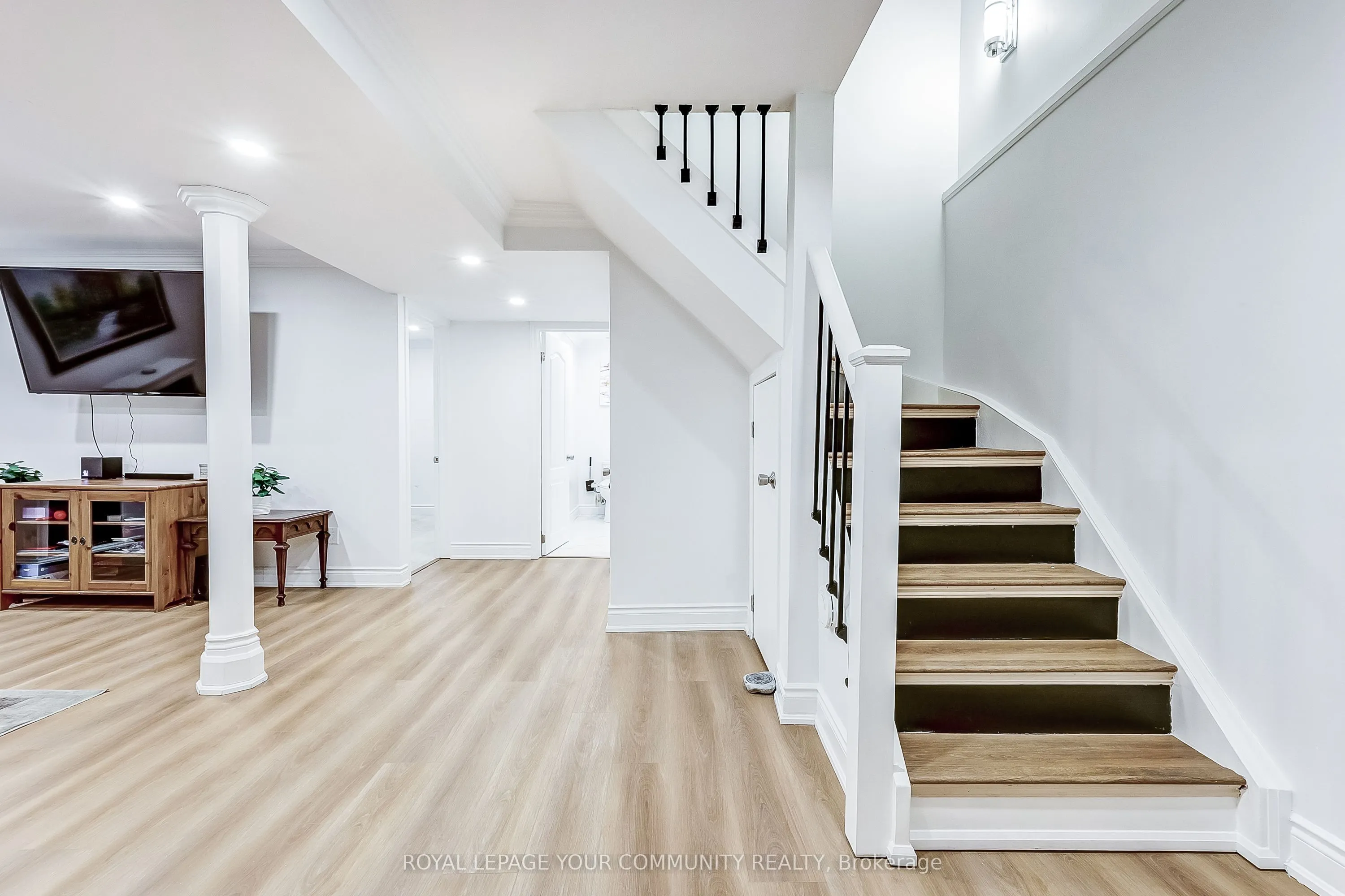 660 Foxwood Trail