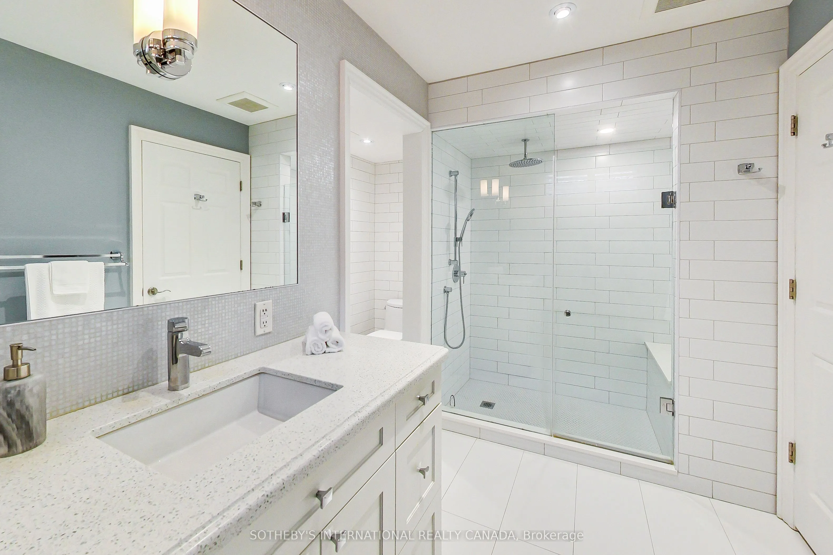 41 Meadowcliffe Drive