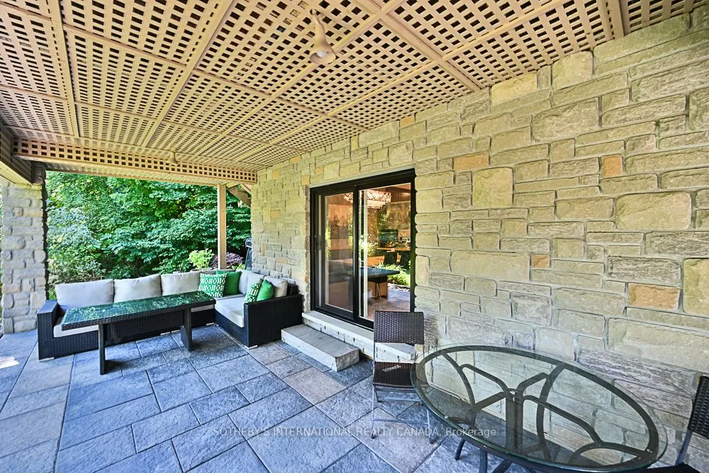 41 Meadowcliffe Drive