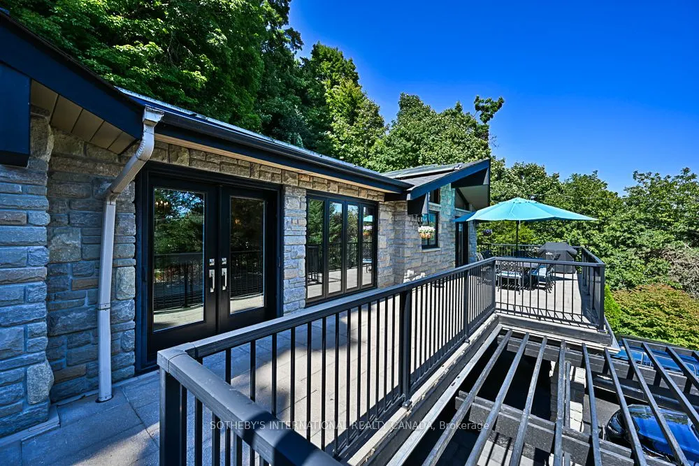 41 Meadowcliffe Drive