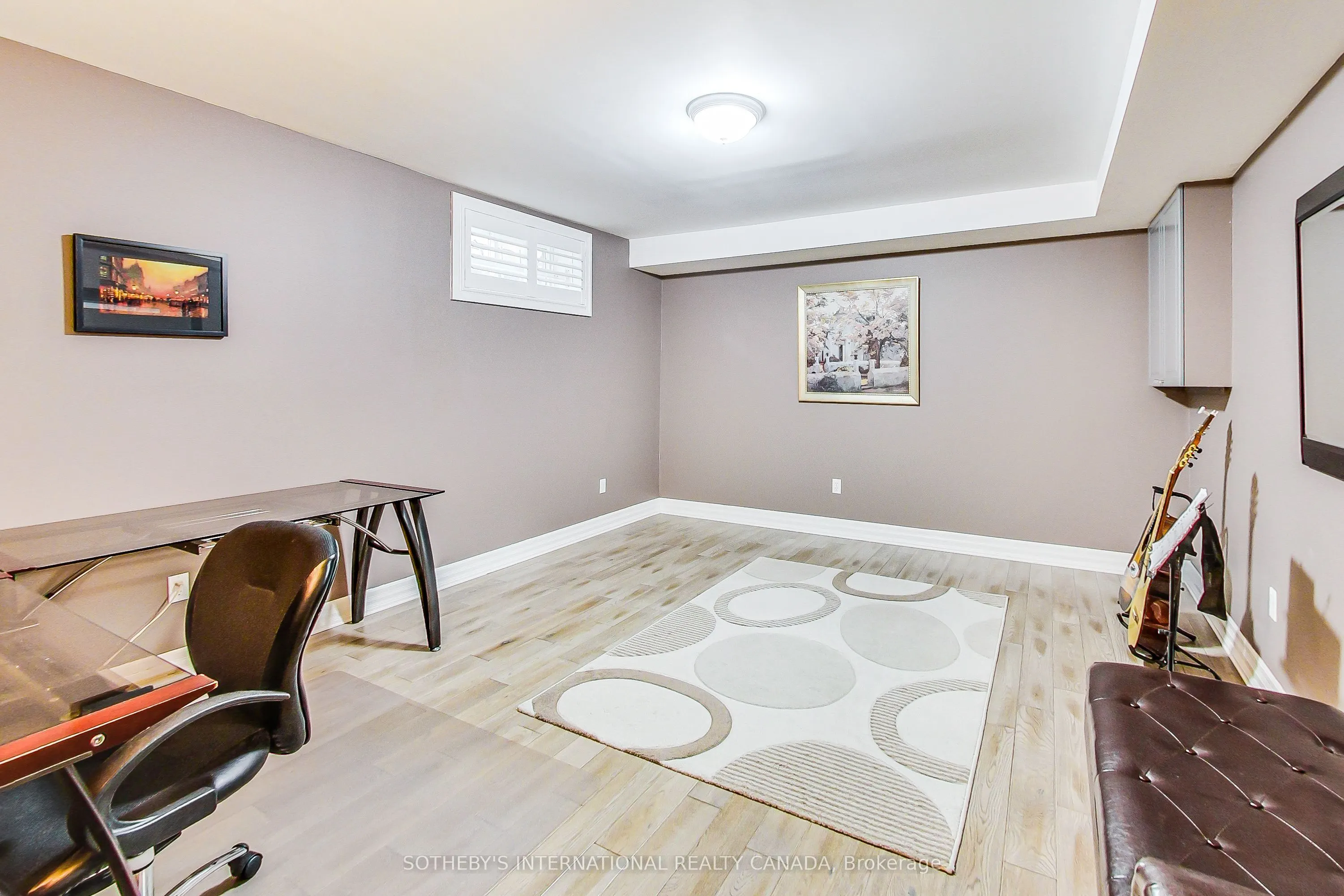 41 Meadowcliffe Drive