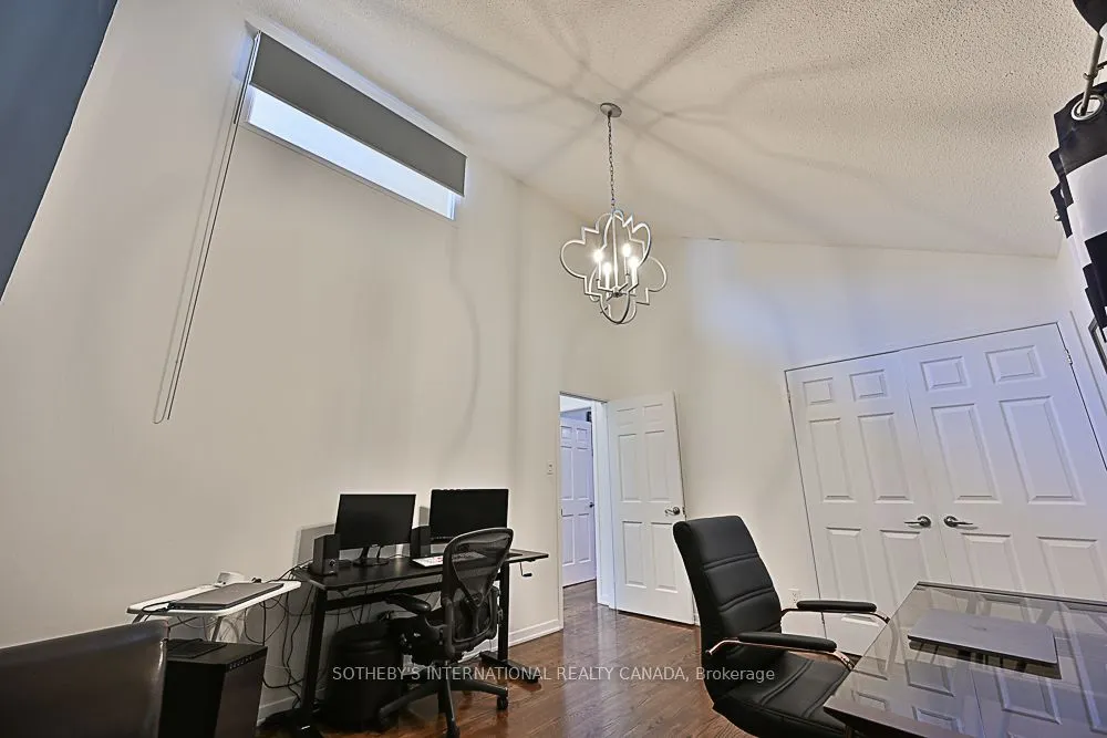 41 Meadowcliffe Drive
