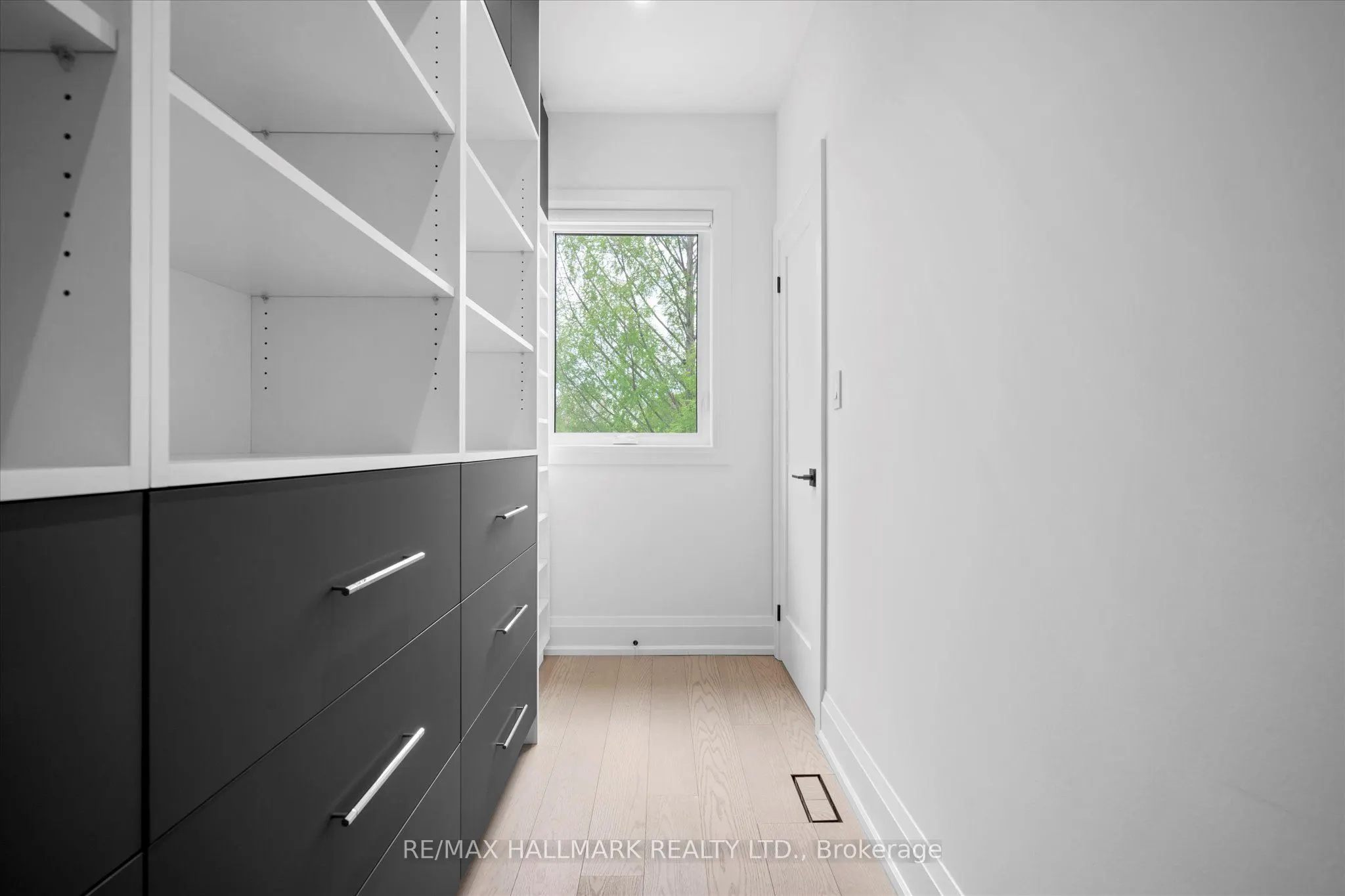 40 Manderley Drive