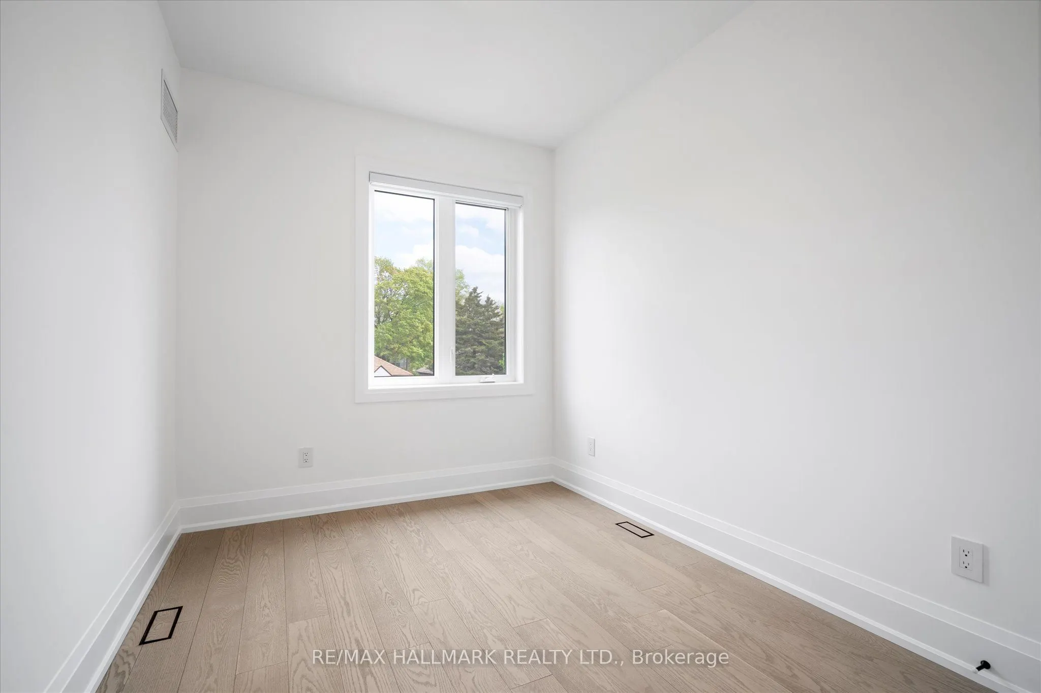 40 Manderley Drive