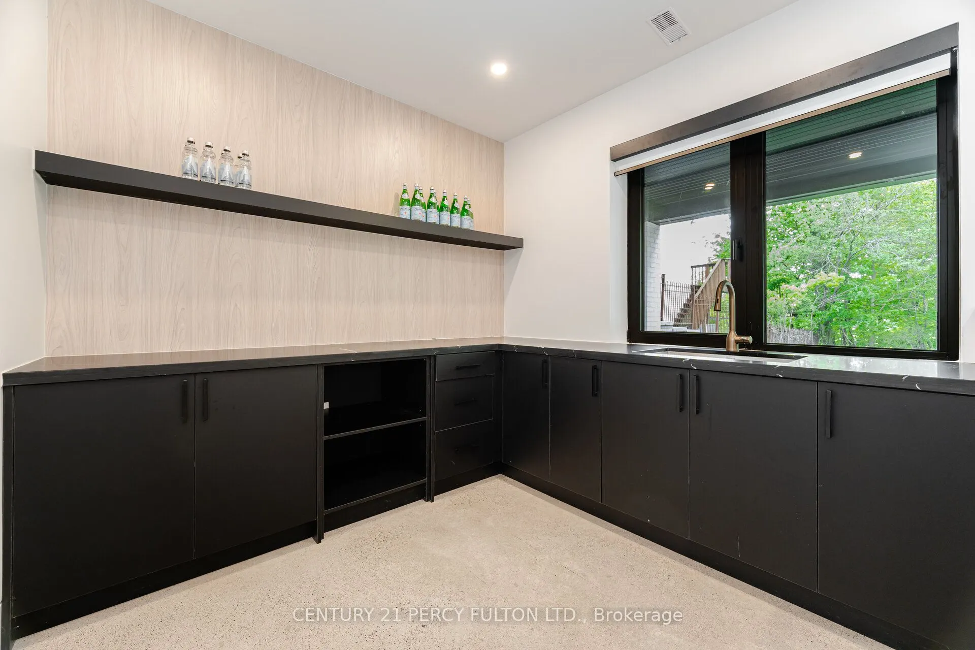 10 Haida Court