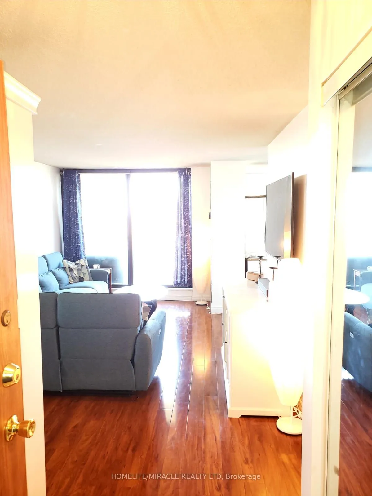 121 Trudelle Street, #814