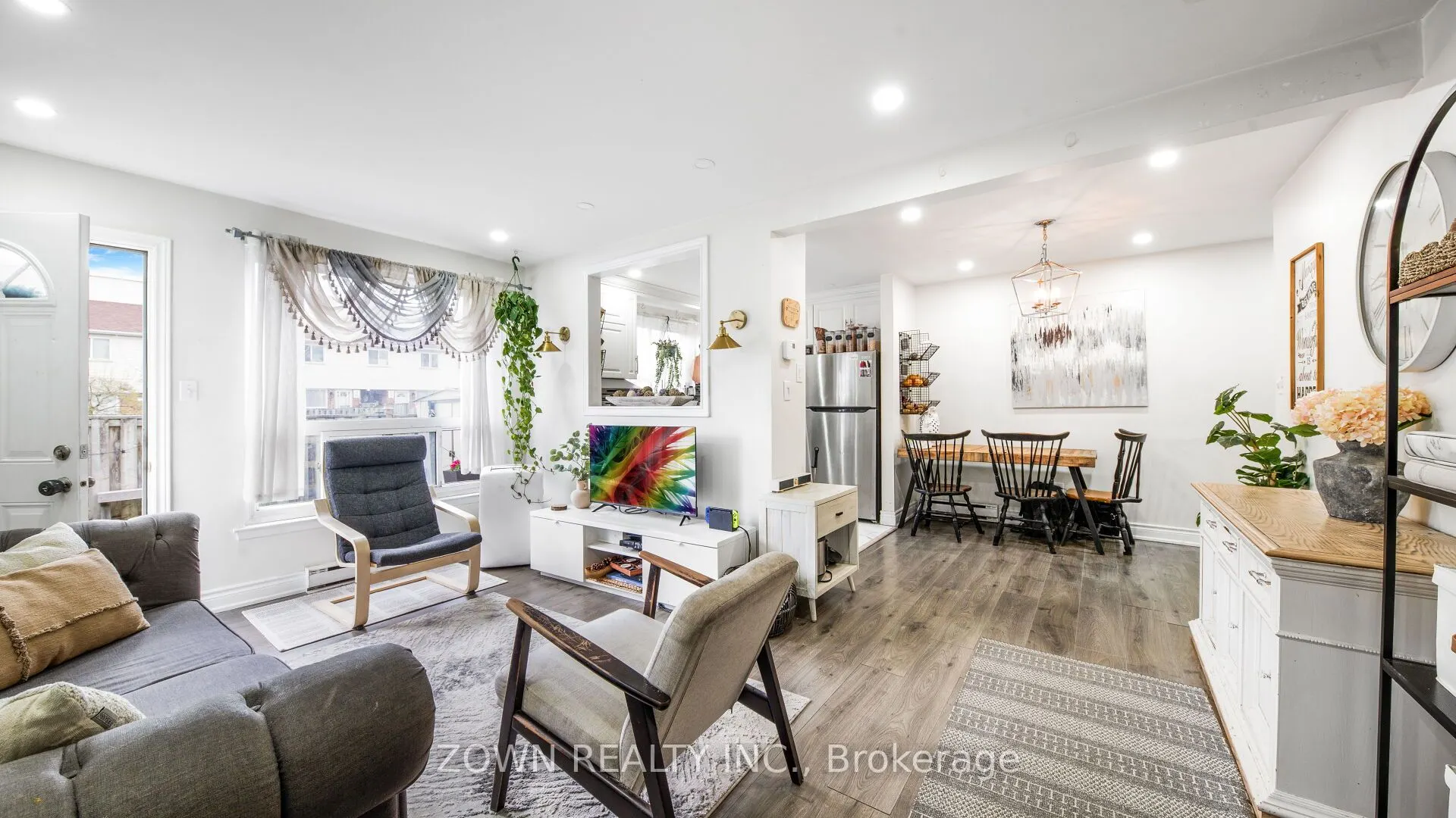 401 Wenworth Street W, #32