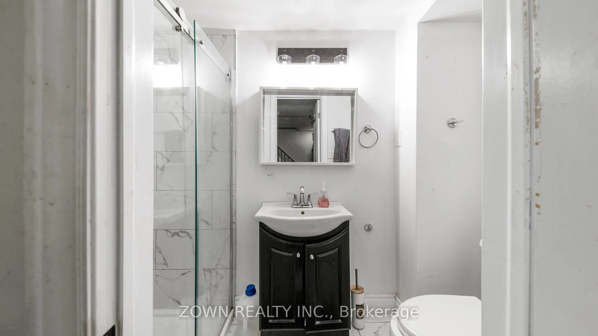 401 Wenworth Street W, #32