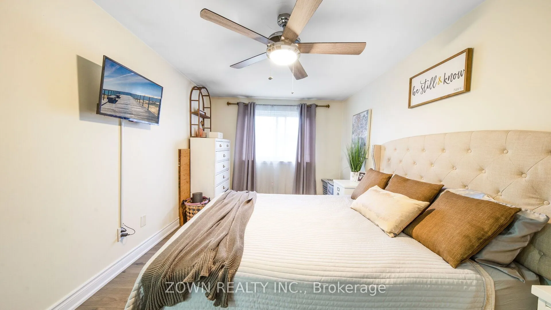 401 Wenworth Street W, #32