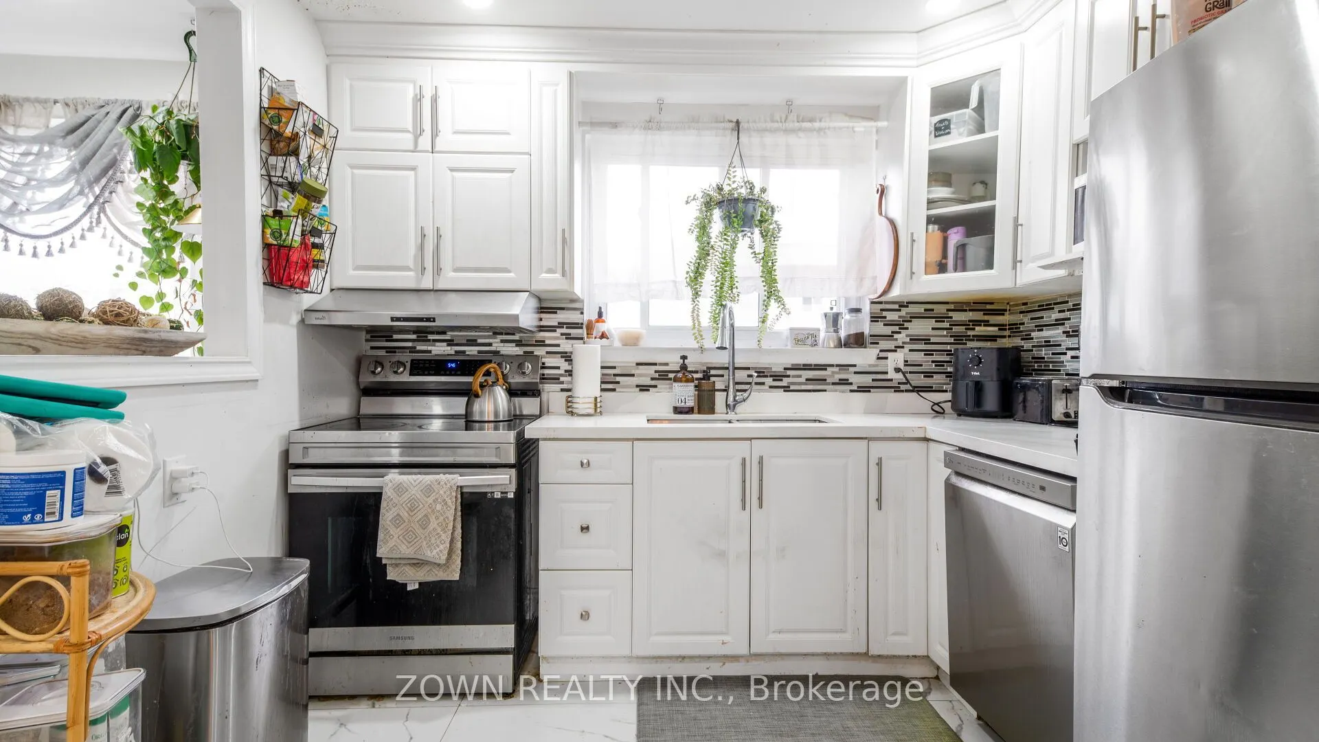 401 Wenworth Street W, #32