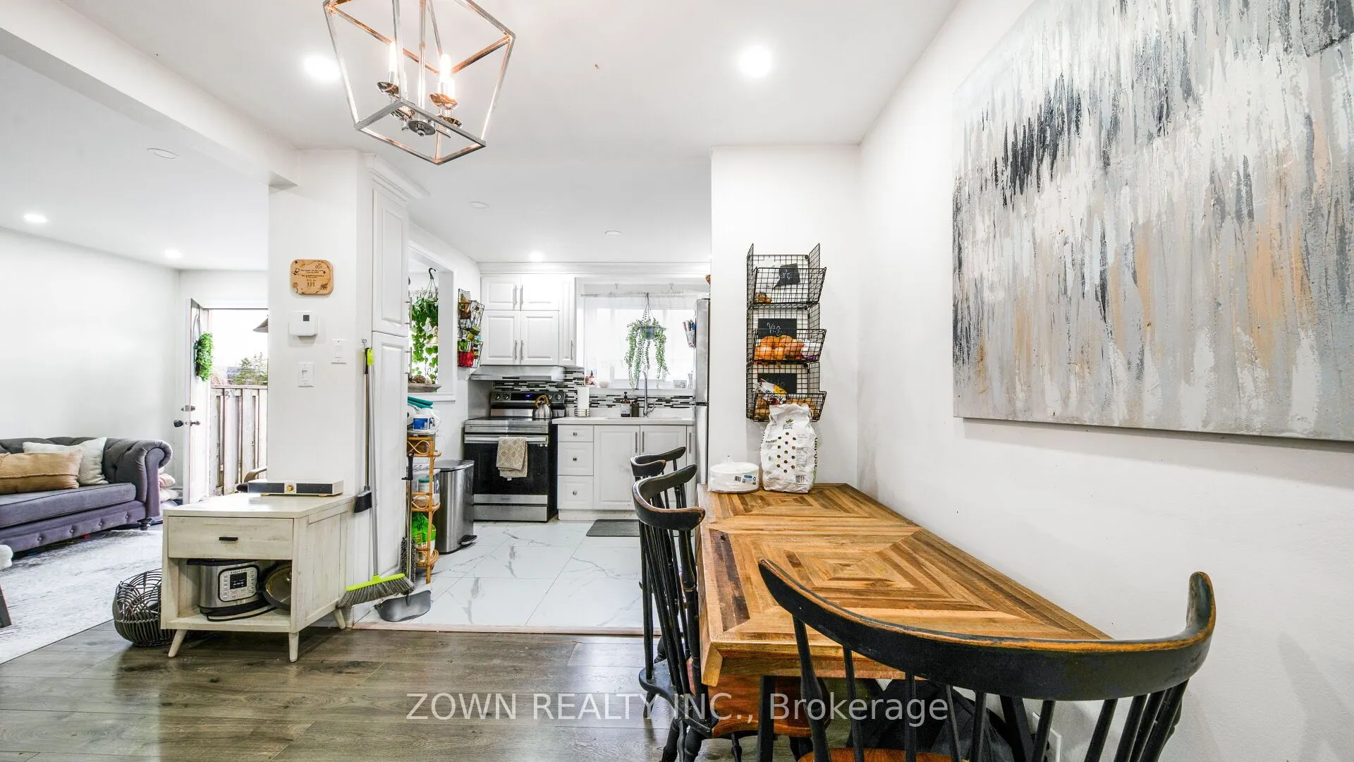 401 Wenworth Street W, #32