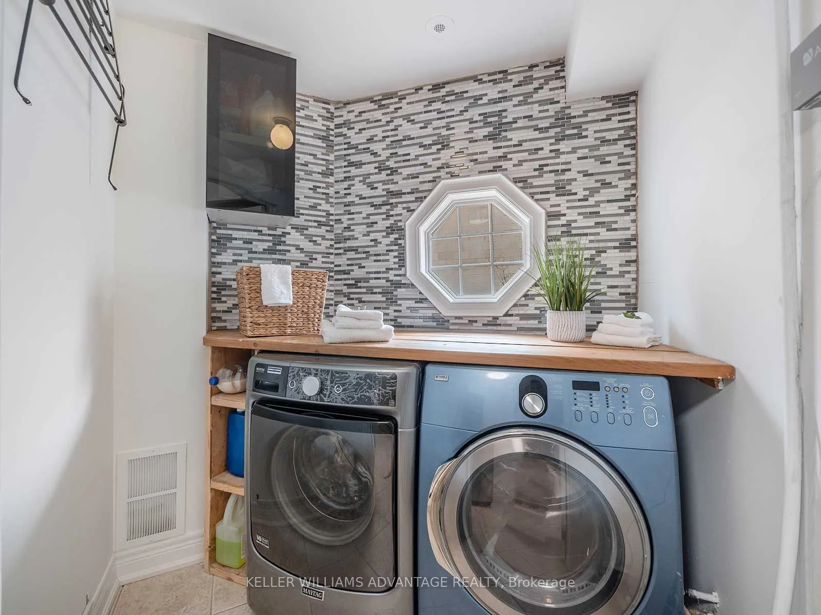 34 Fairhead Mews