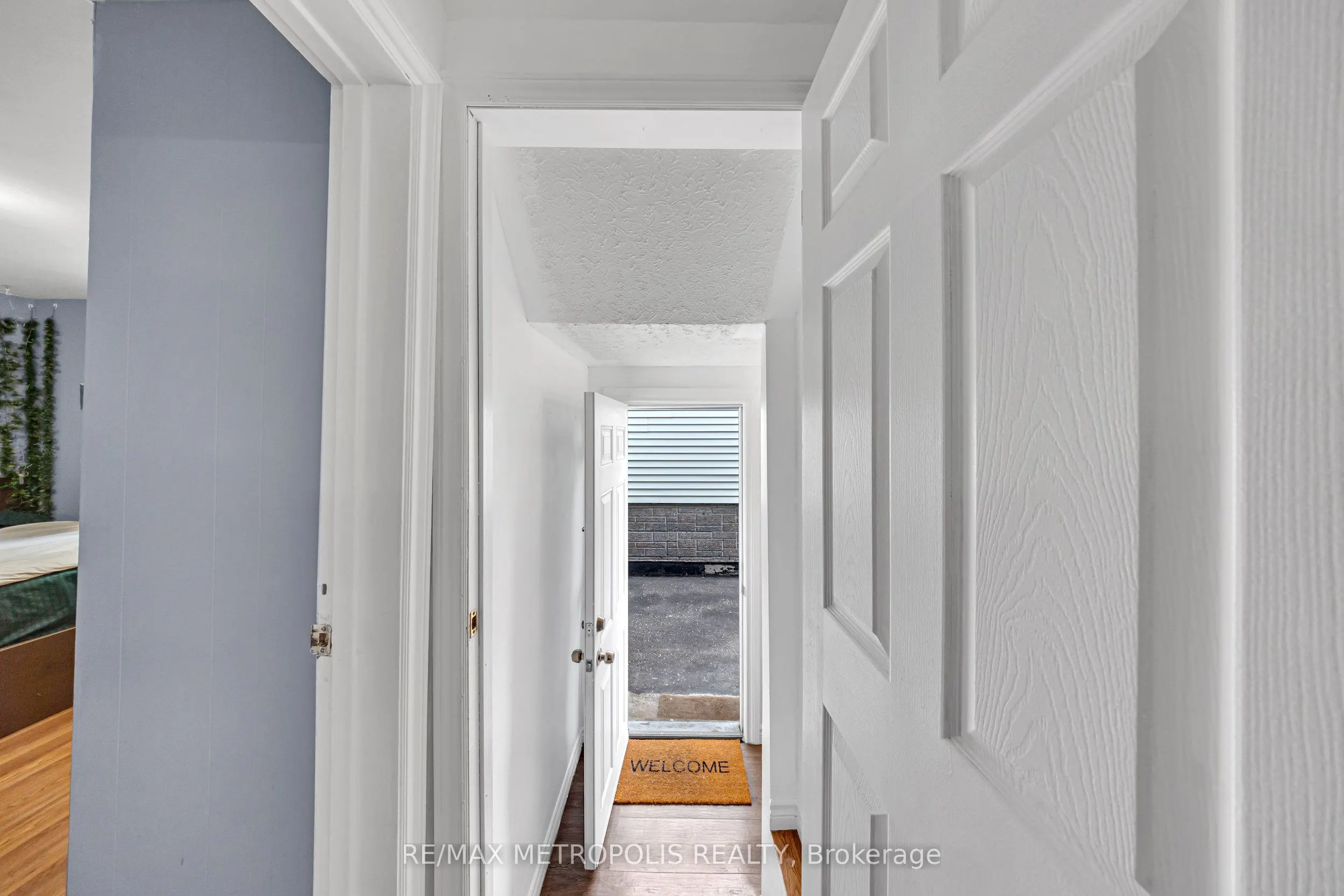 337 Pine Avenue
