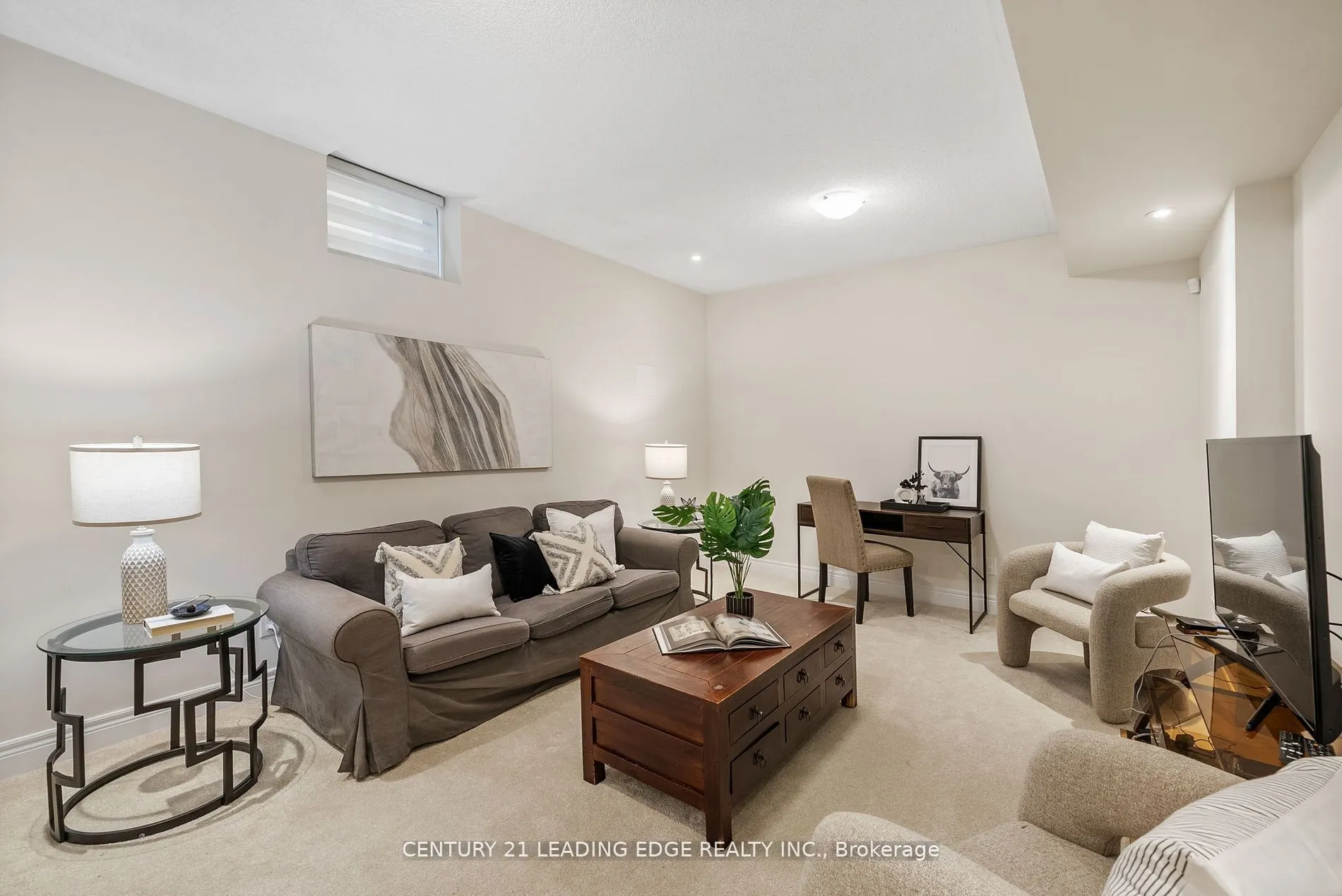 89 Deer Ridge Crescent