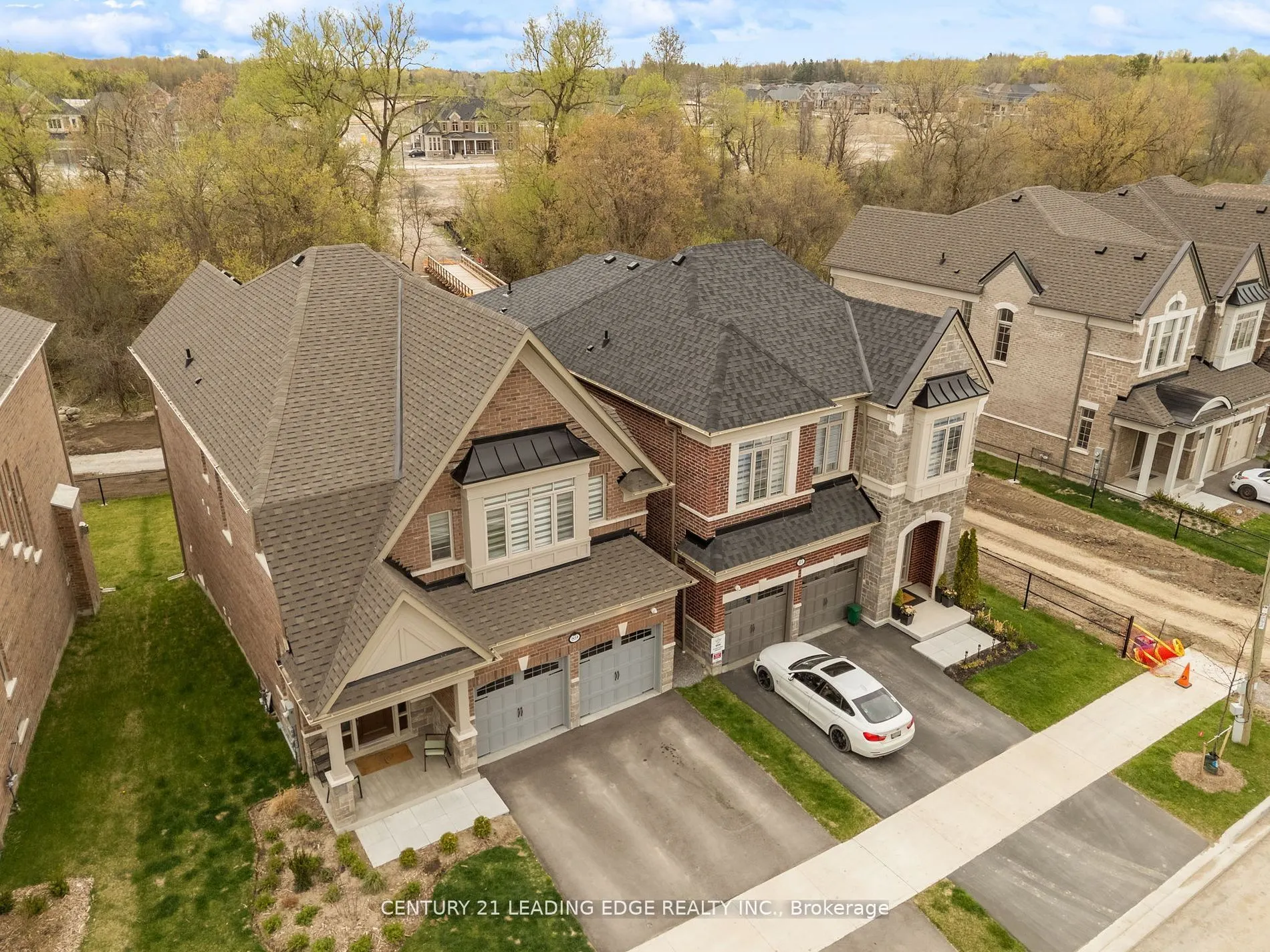 89 Deer Ridge Crescent