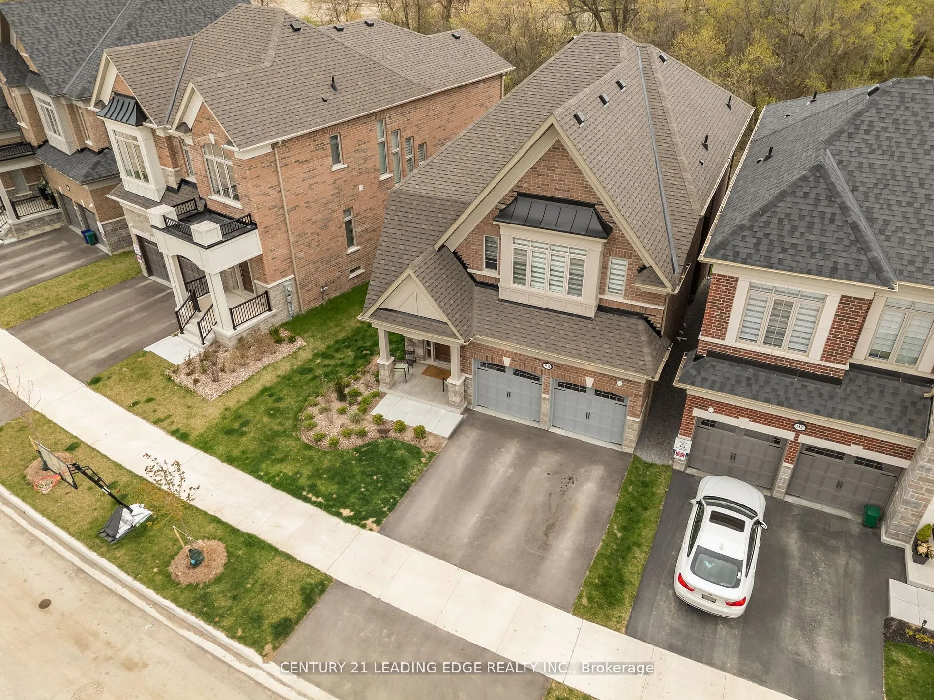 89 Deer Ridge Crescent