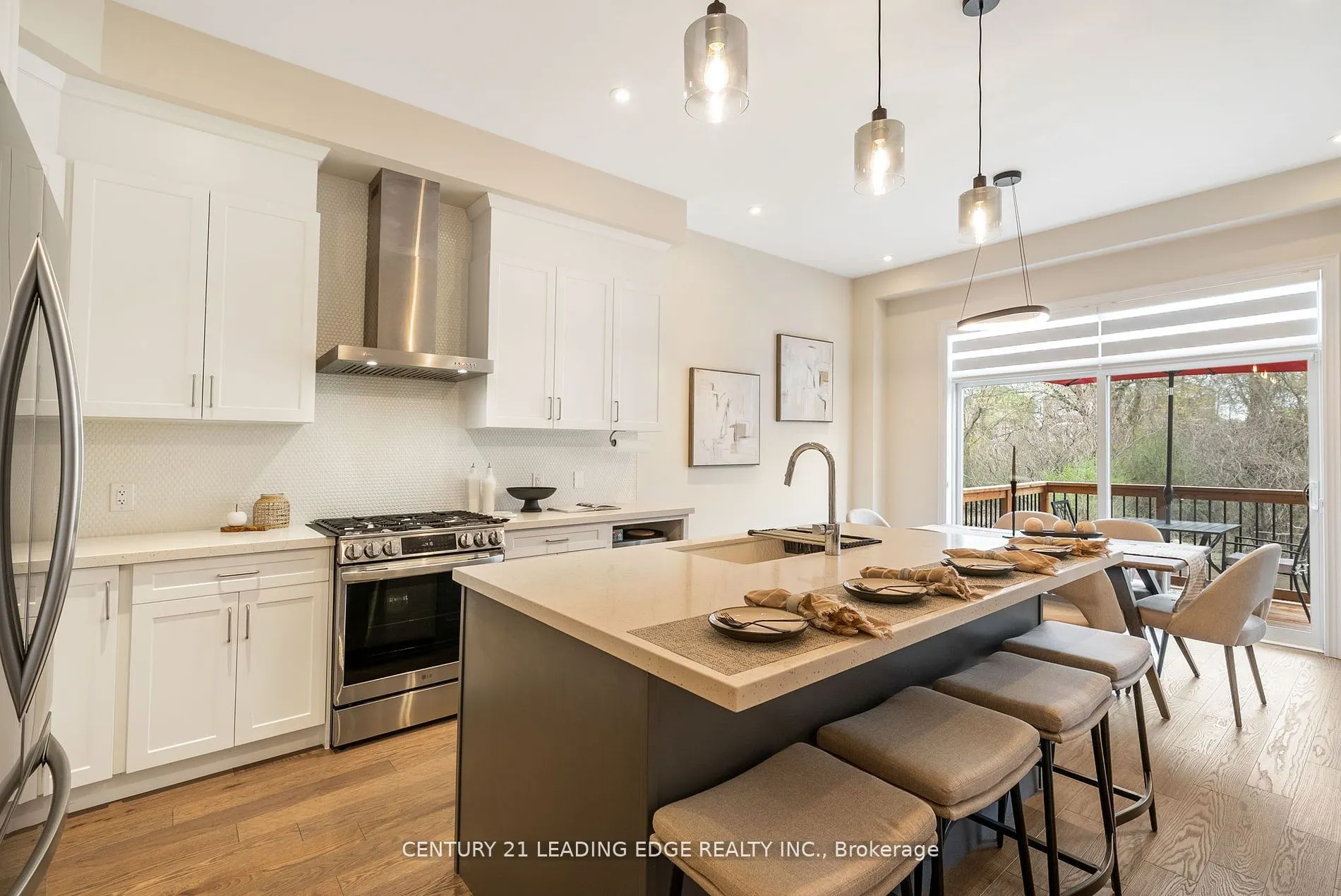 89 Deer Ridge Crescent