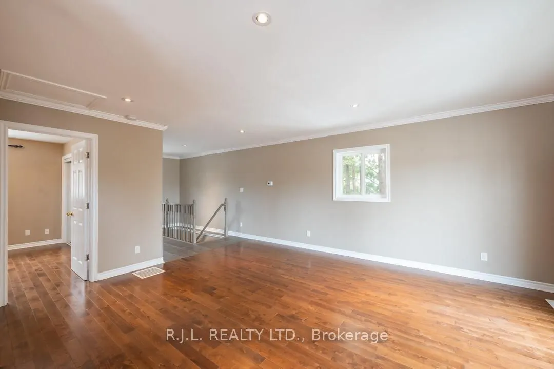 178 Platten Boulevard