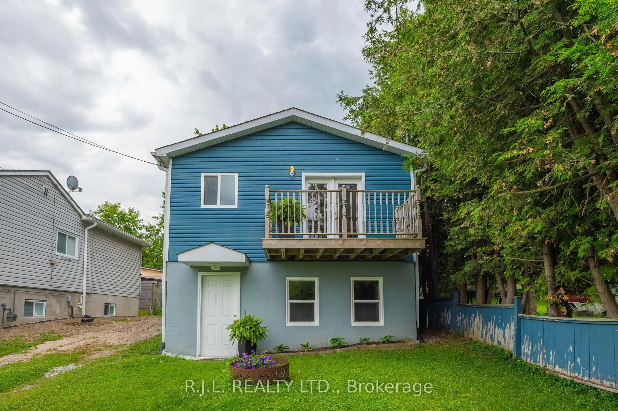 178 Platten Boulevard