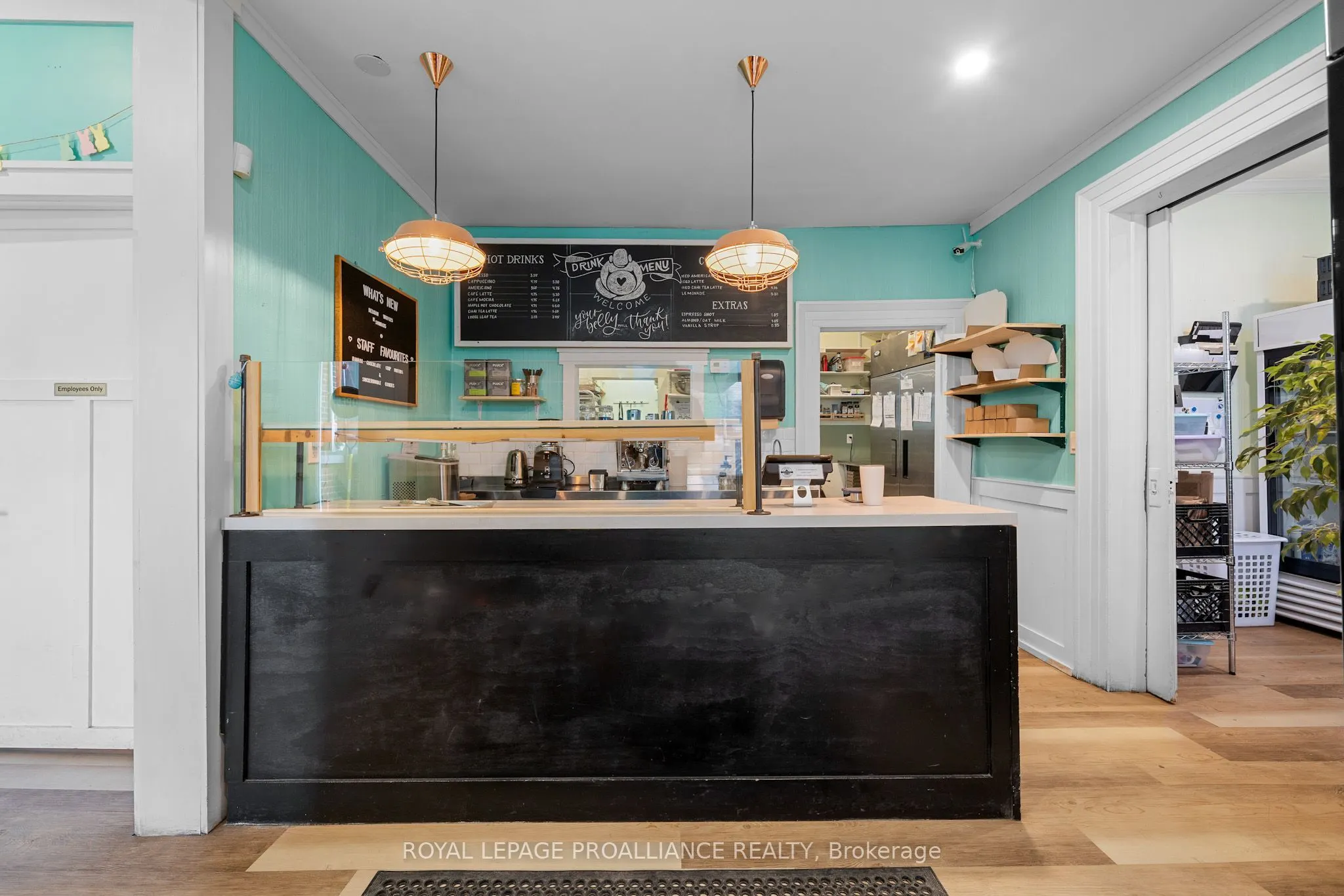 29 King Avenue E