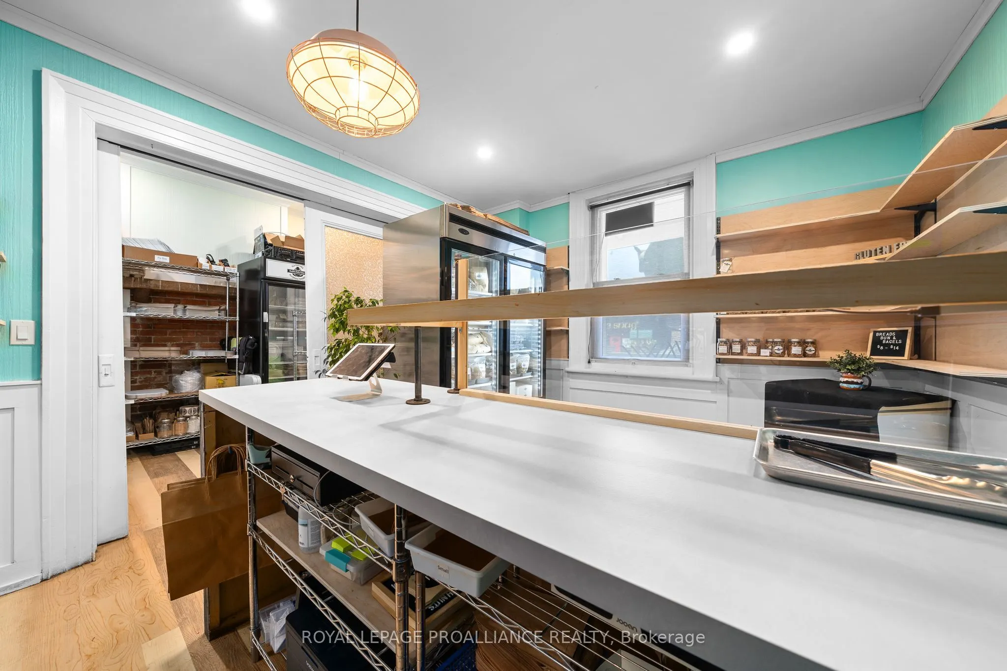 29 King Avenue E
