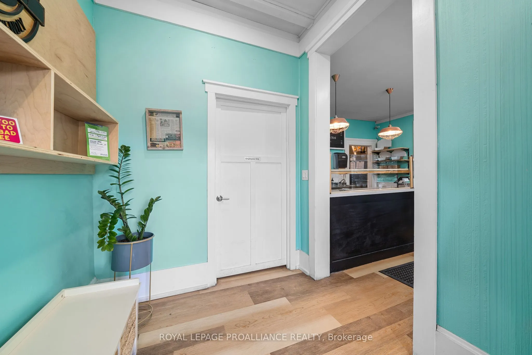 29 King Avenue E
