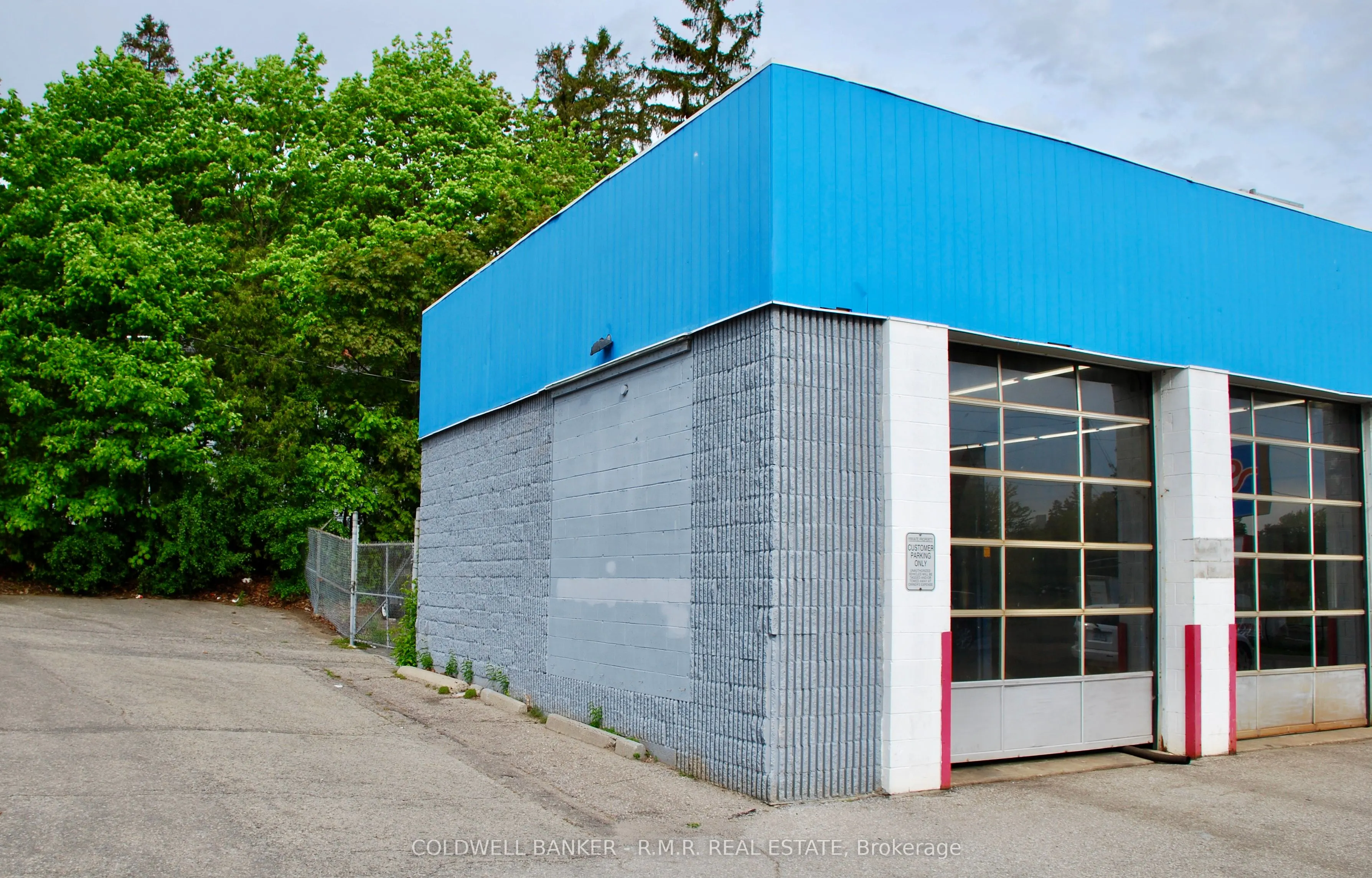 1080 Simcoe Street N