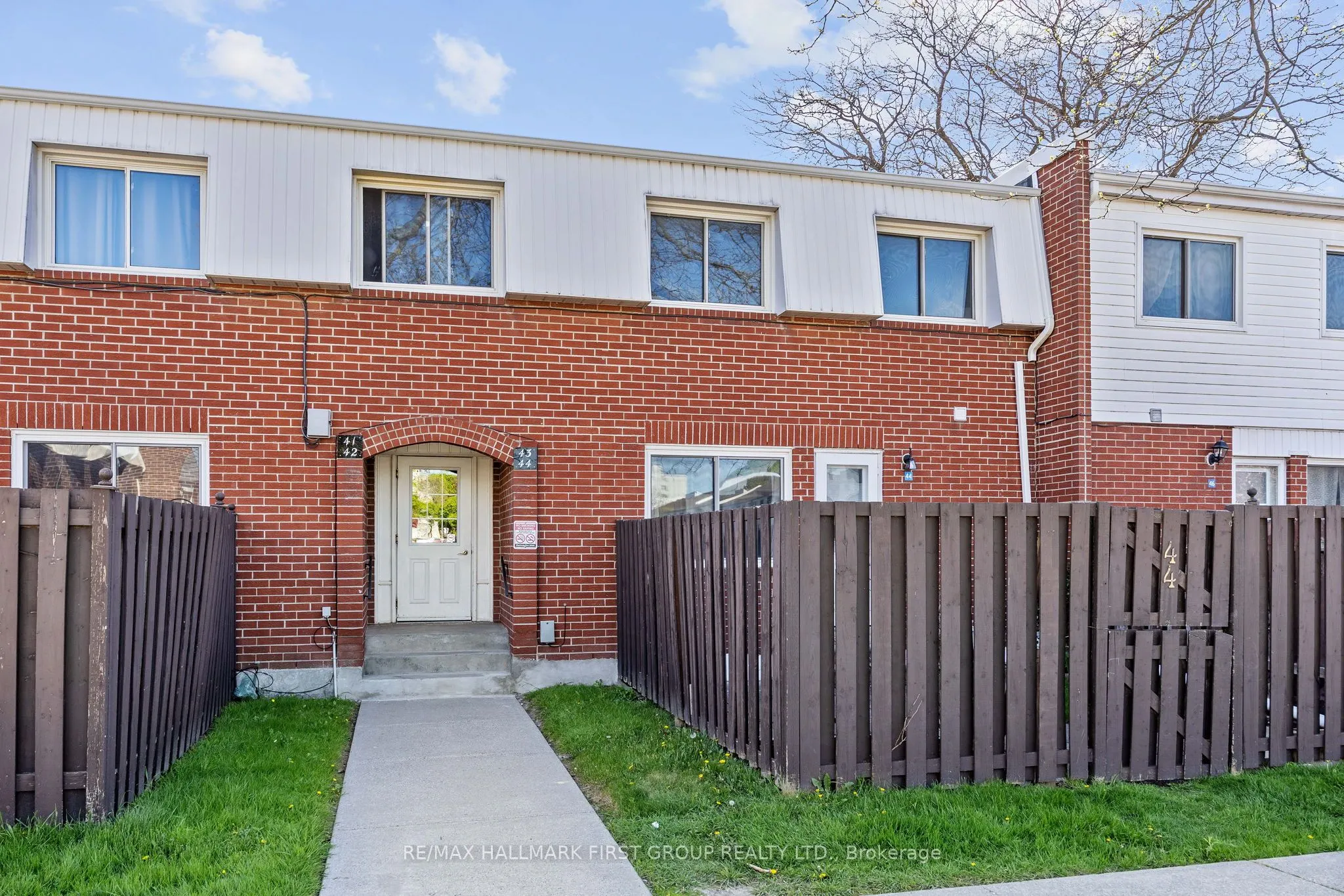 1010 Glen Street, #44