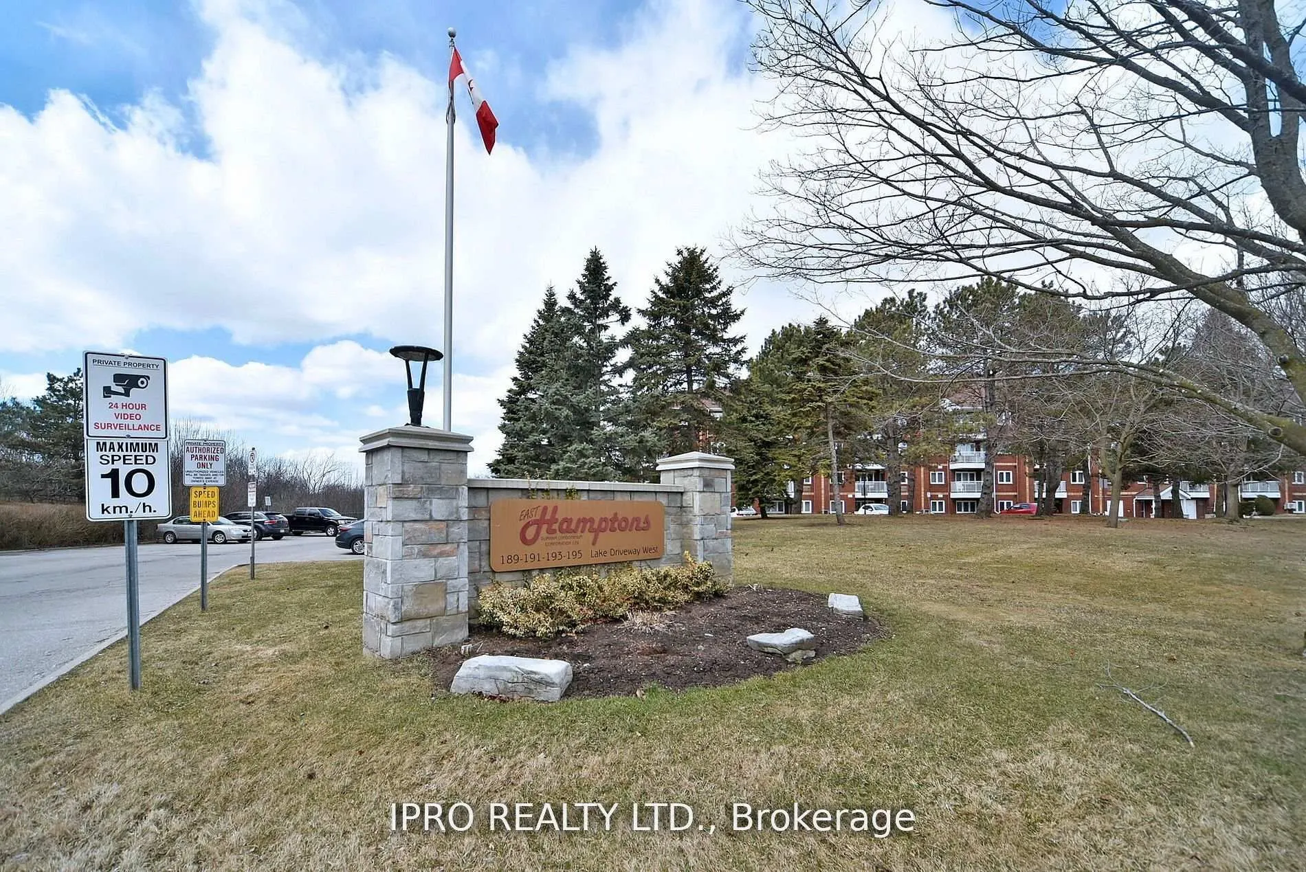 195 Lake Driveway Drive W, #102