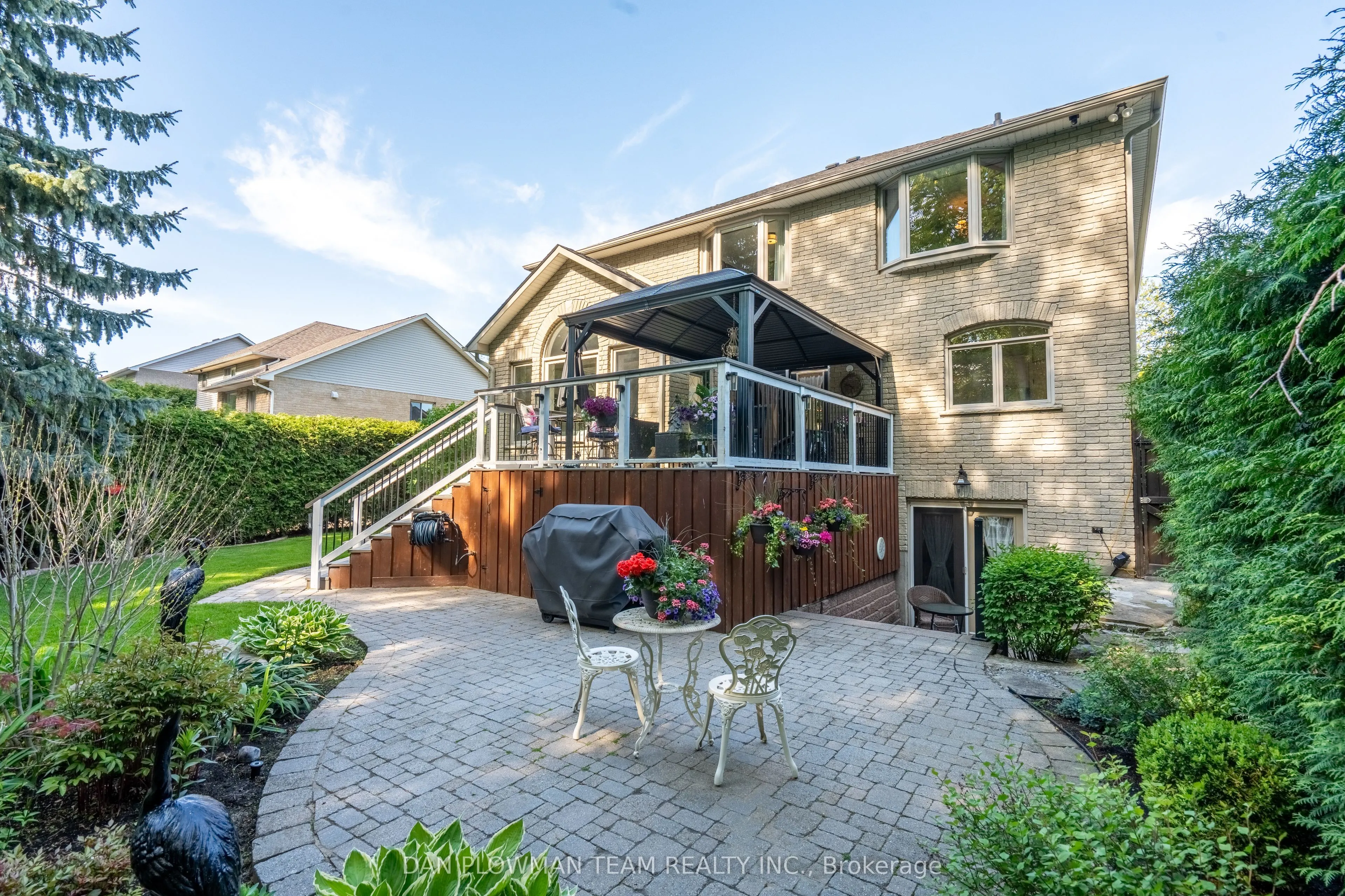 264 Ryerson Crescent