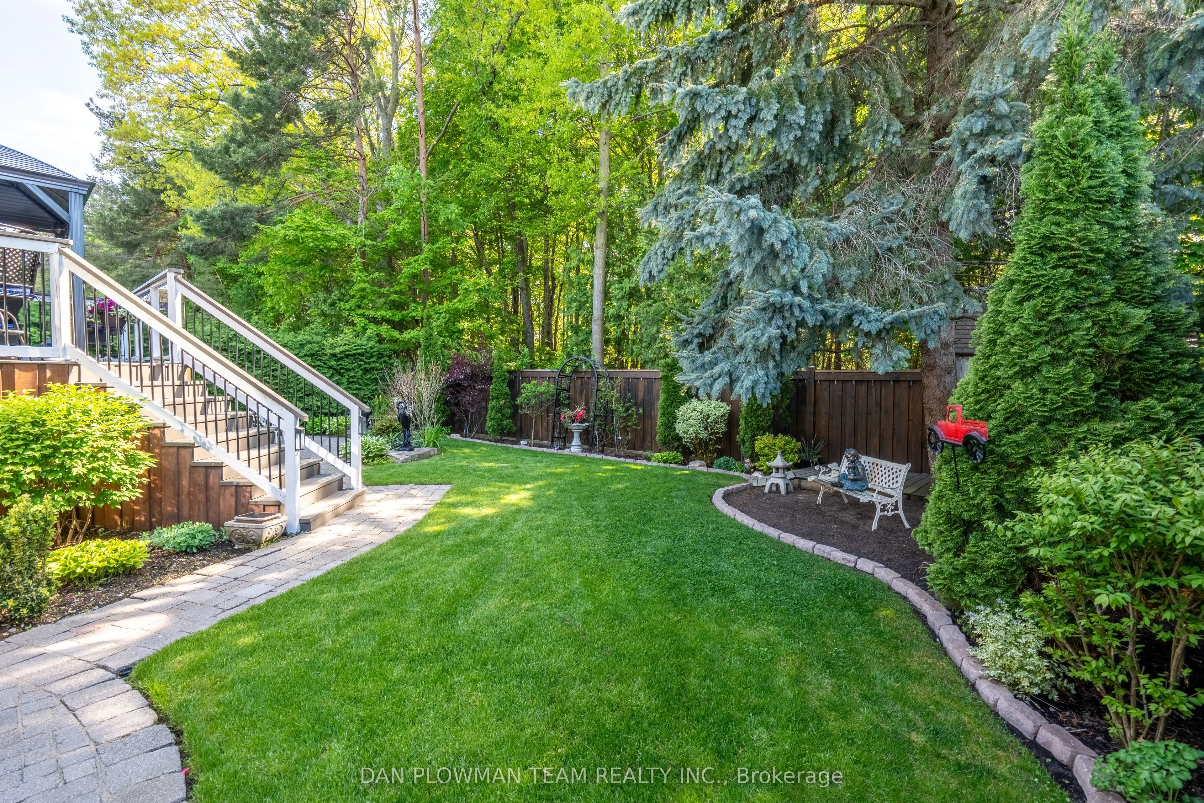 264 Ryerson Crescent