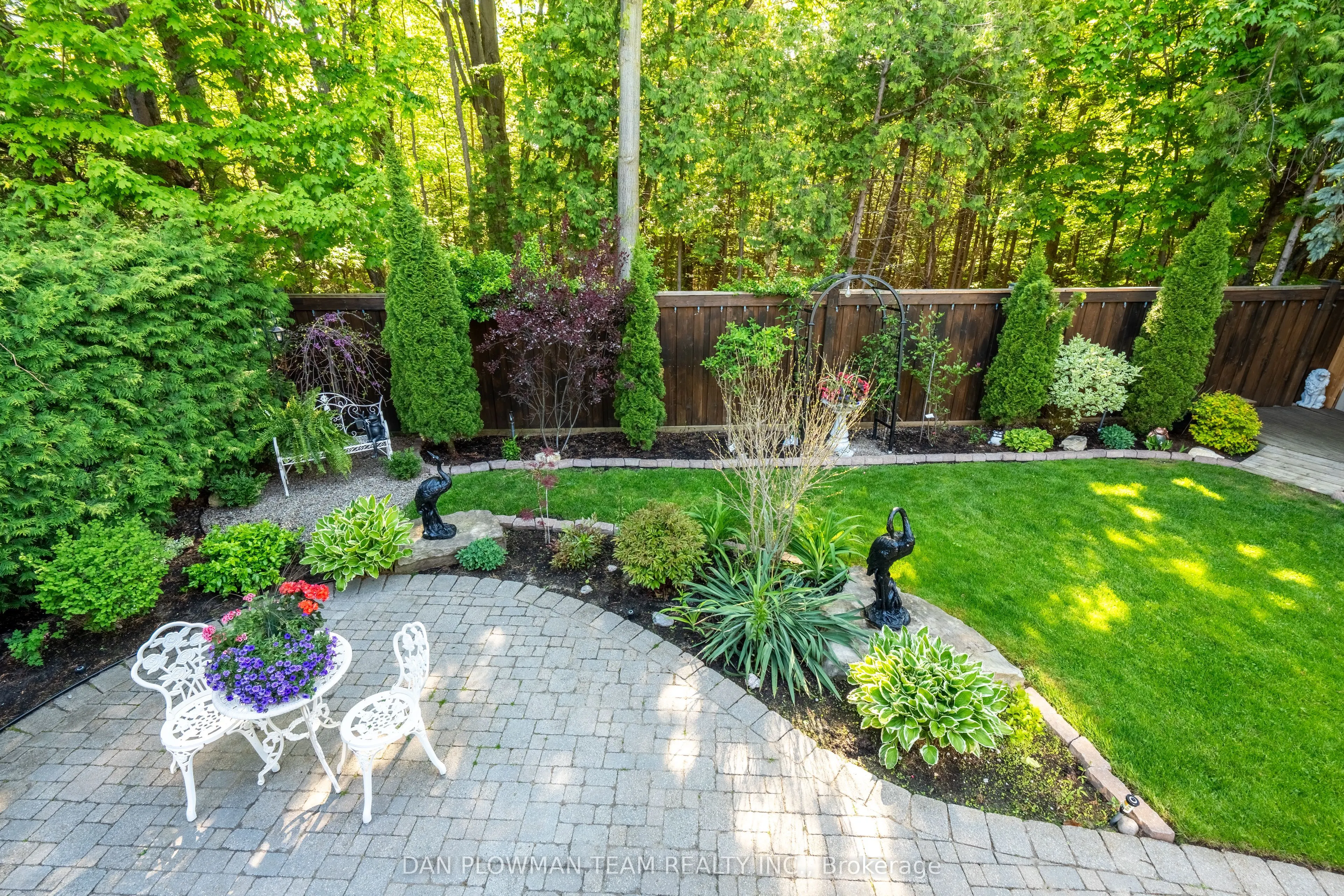 264 Ryerson Crescent