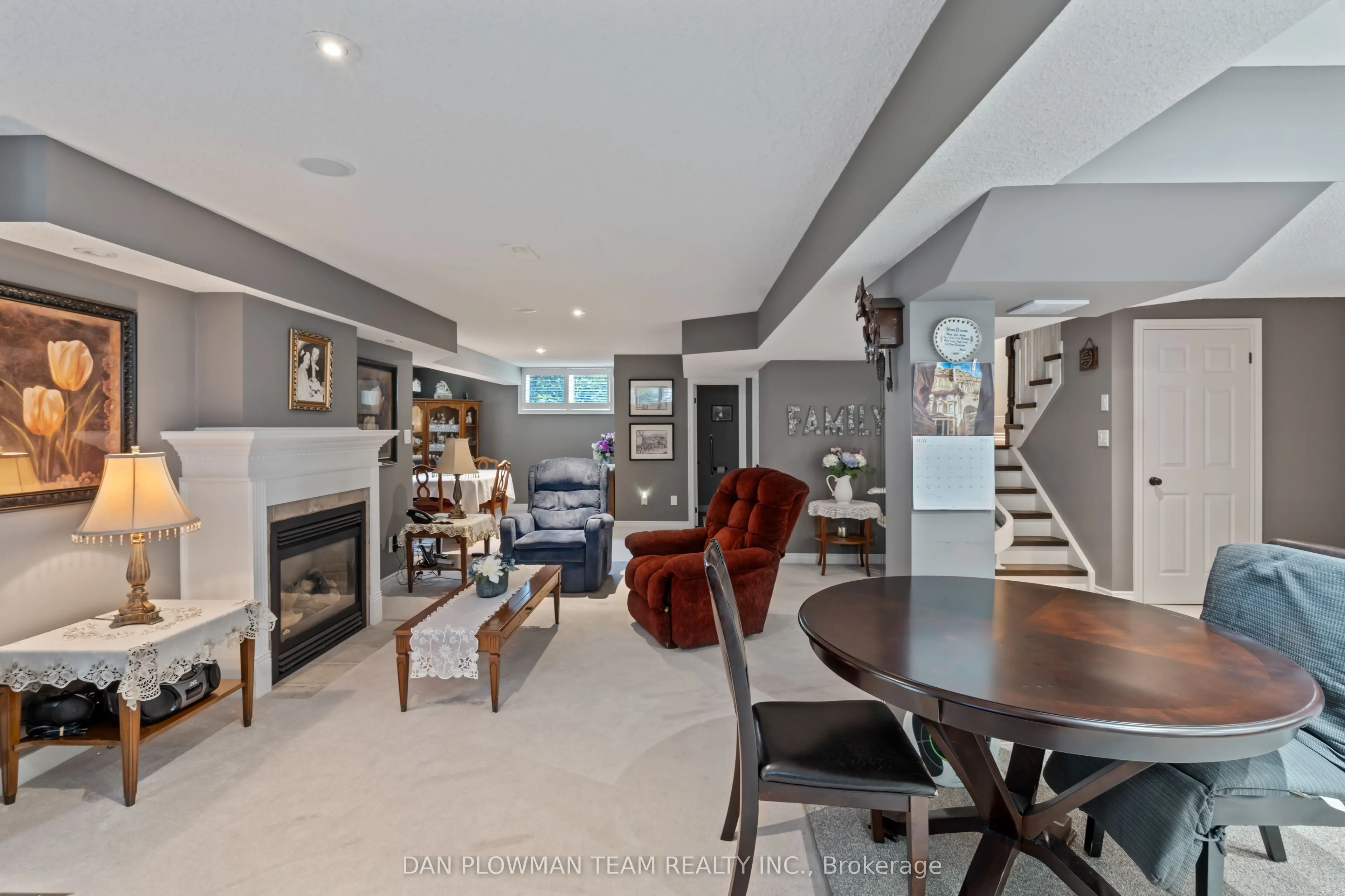 264 Ryerson Crescent