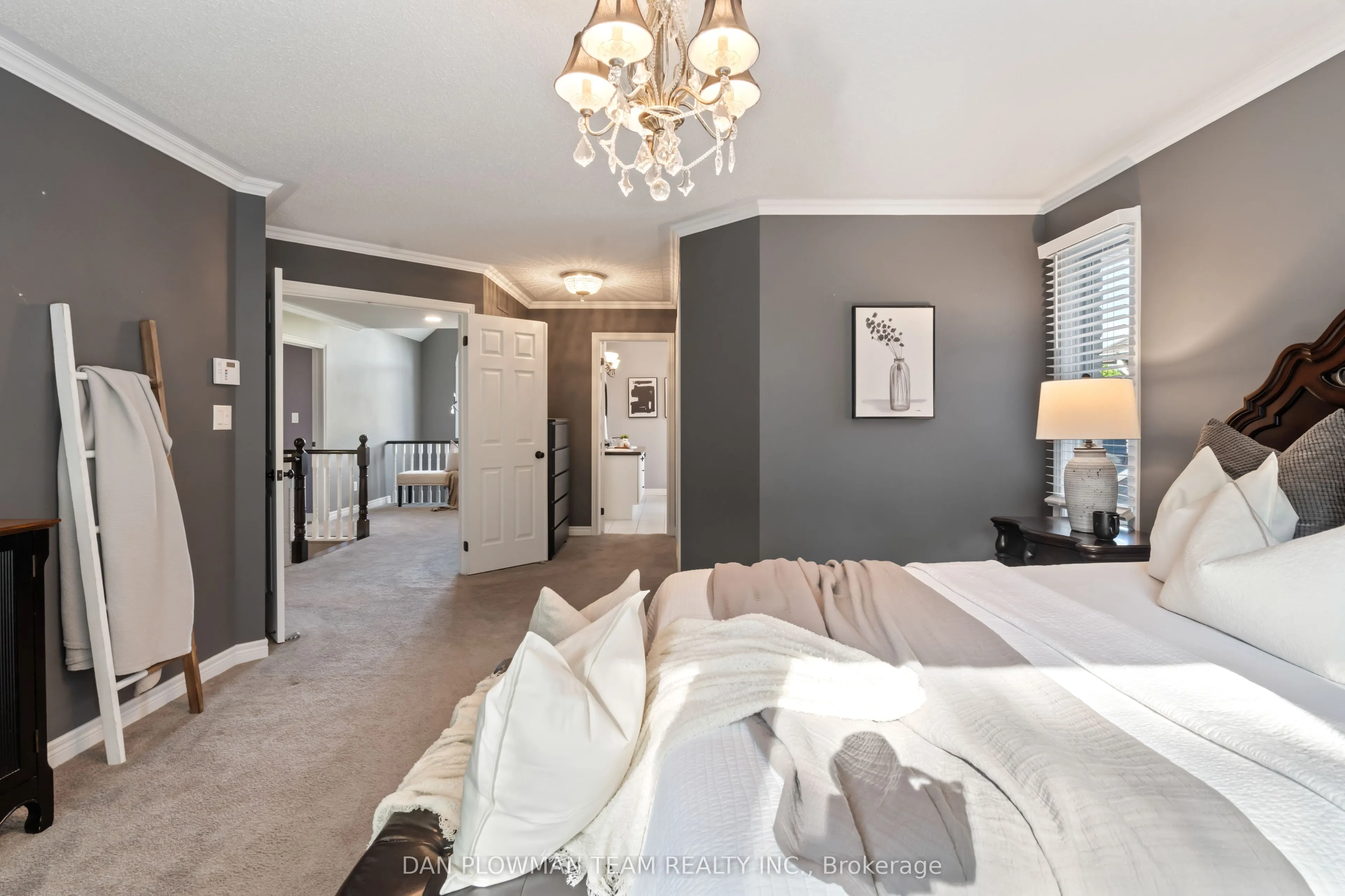 264 Ryerson Crescent
