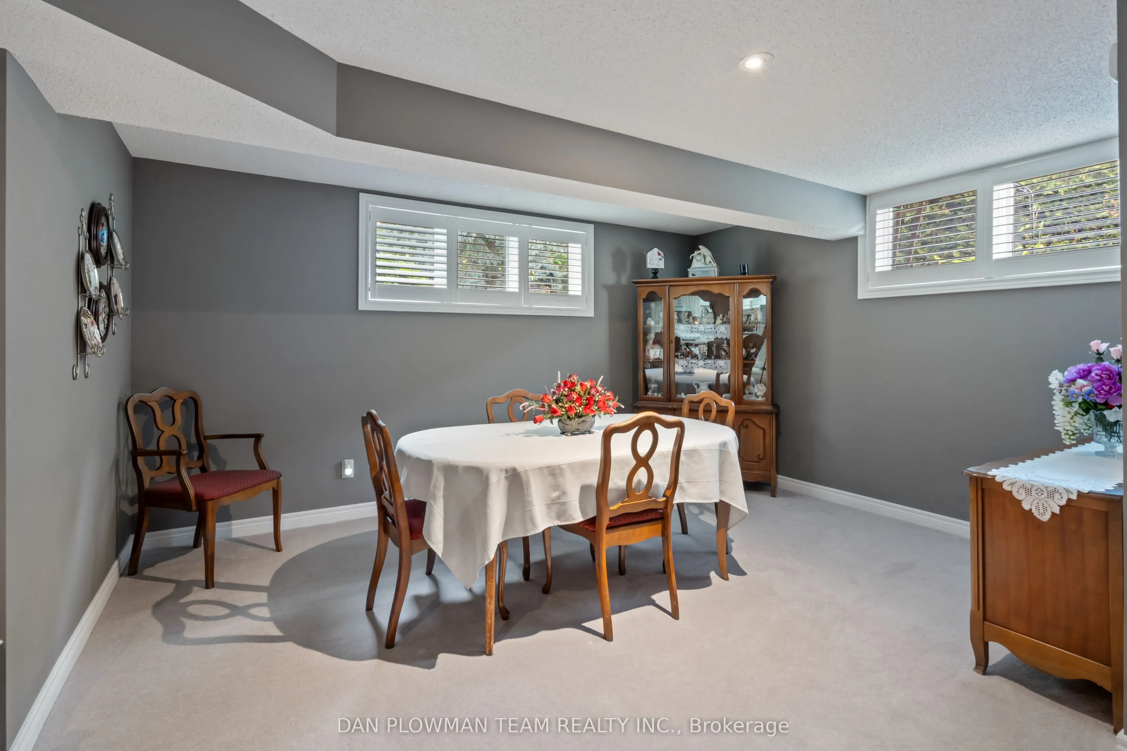 264 Ryerson Crescent