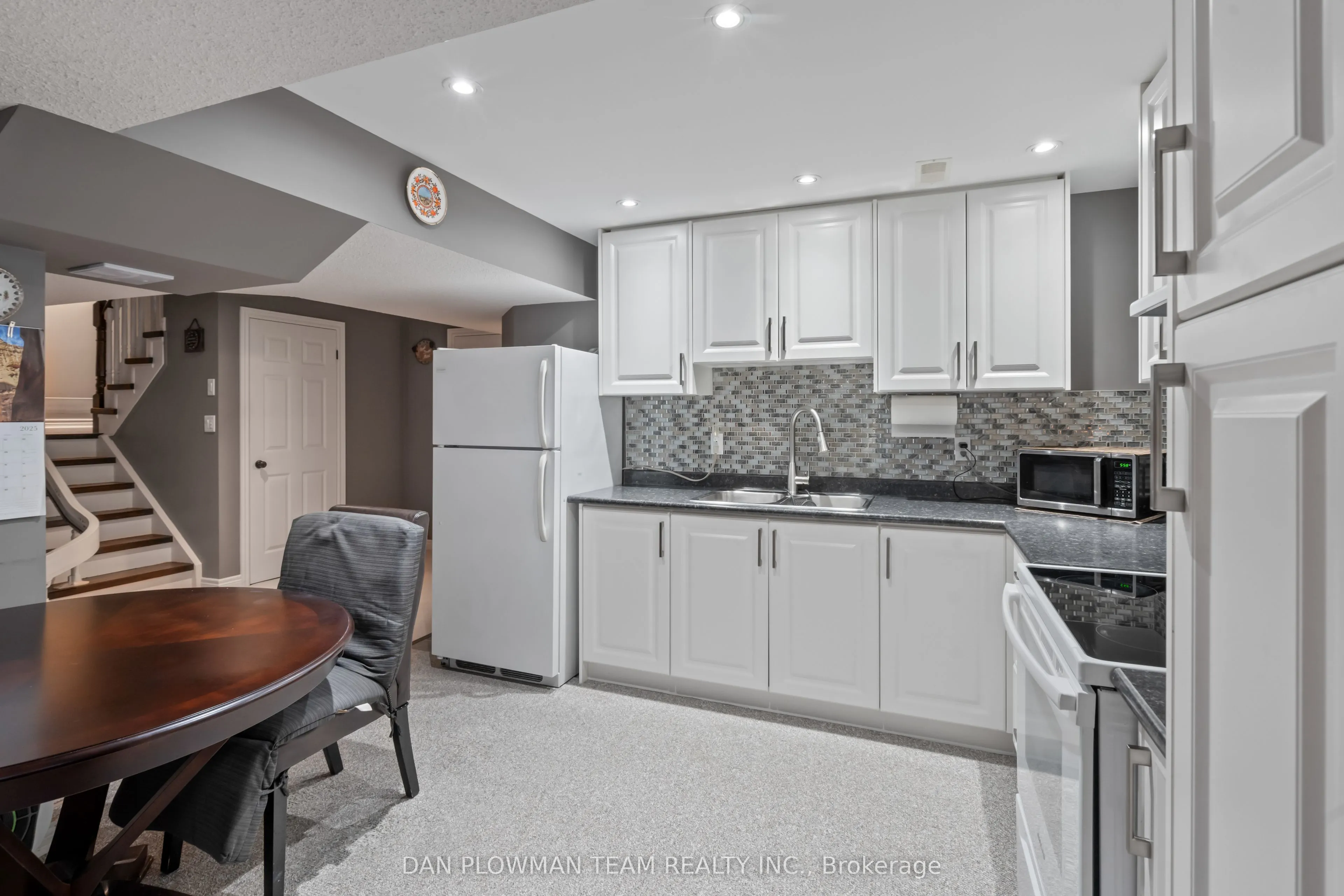 264 Ryerson Crescent