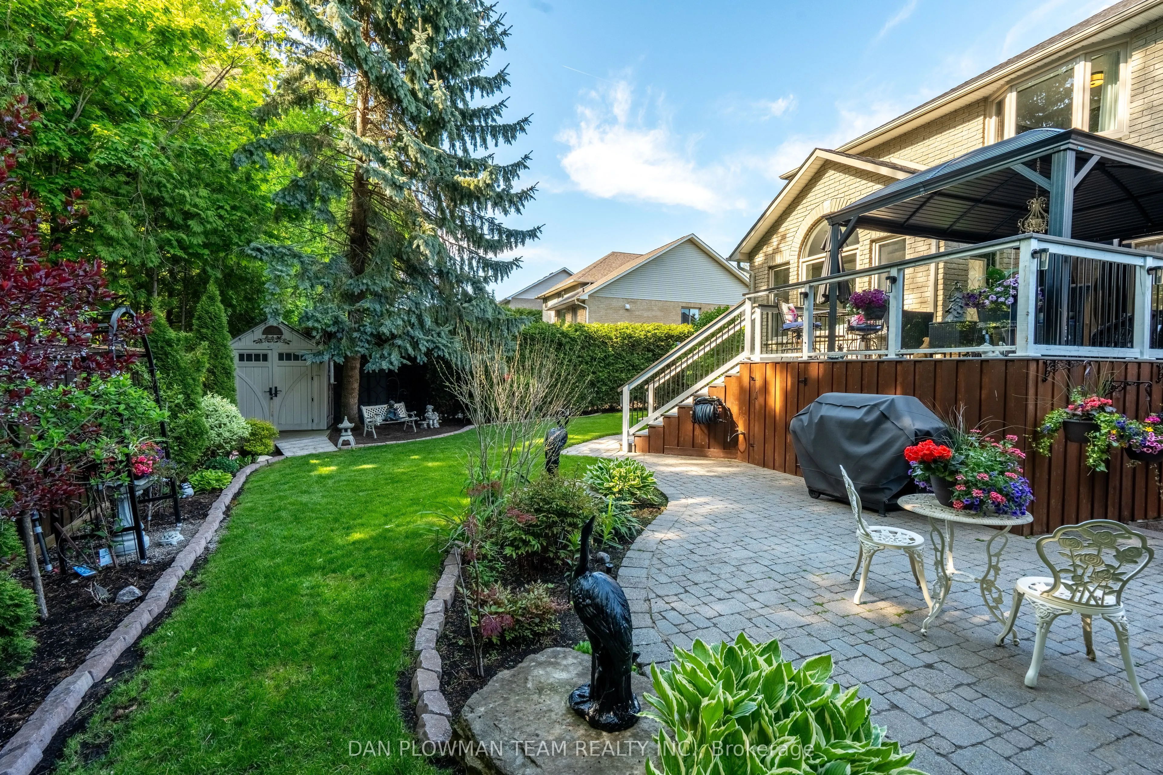 264 Ryerson Crescent