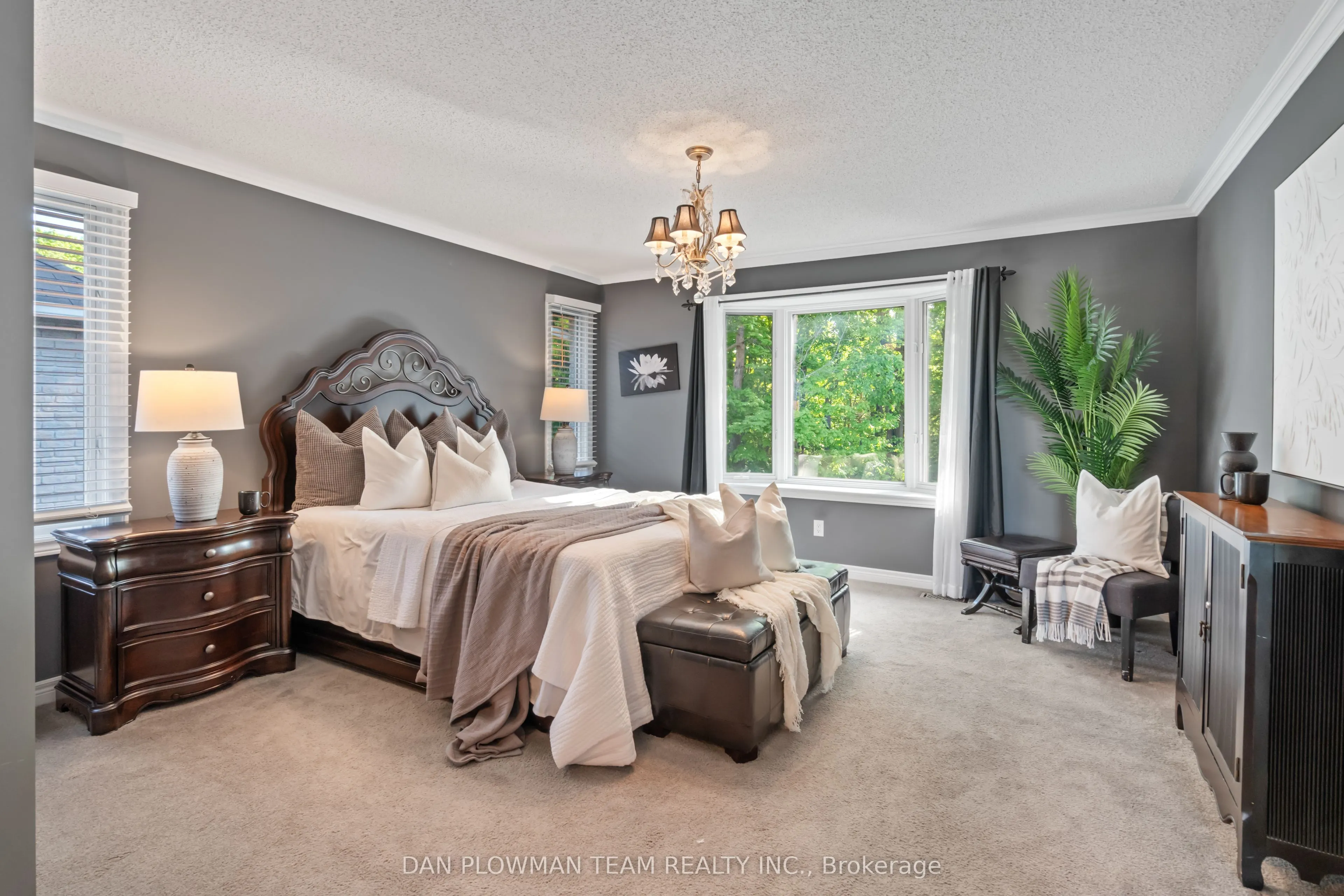 264 Ryerson Crescent