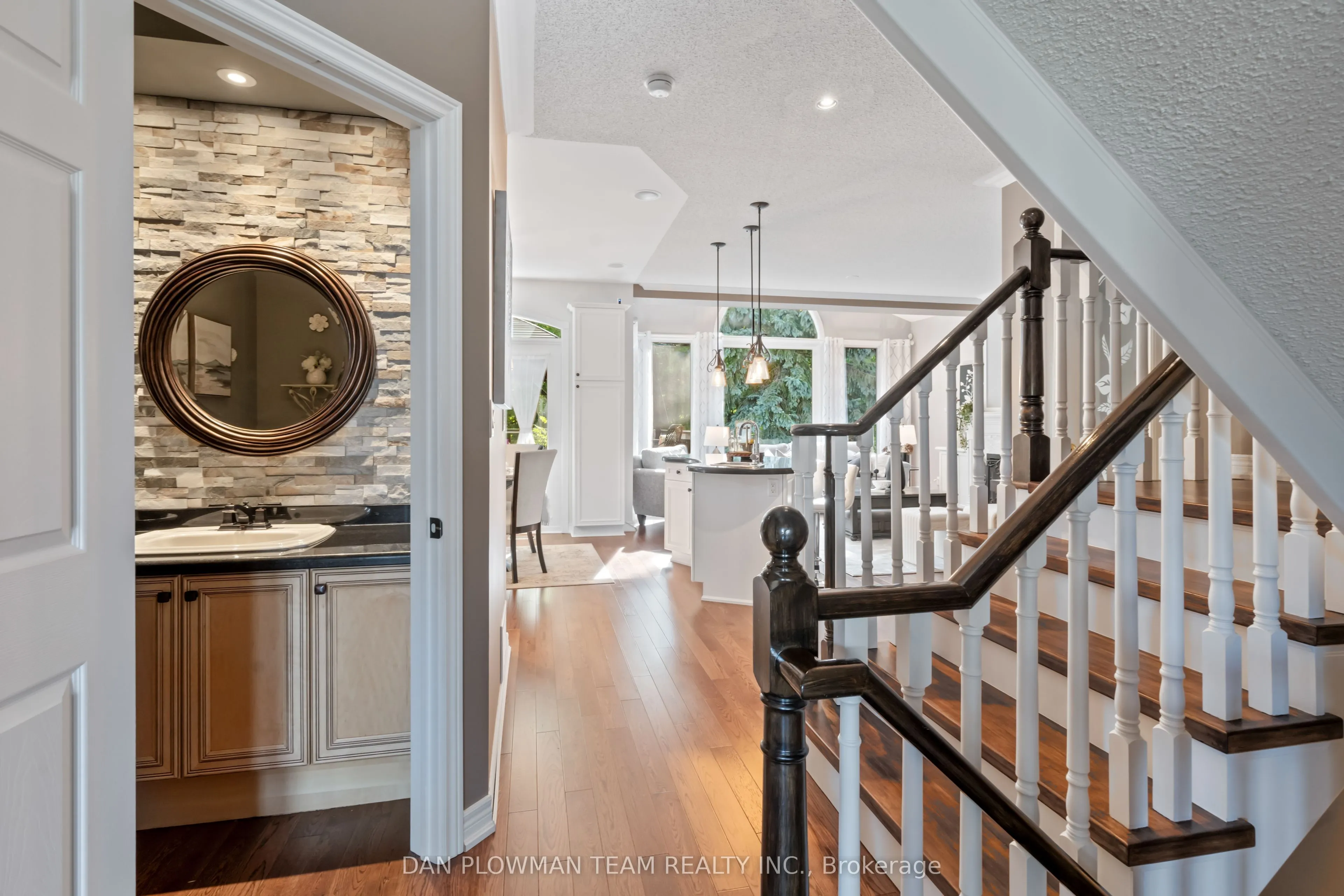 264 Ryerson Crescent