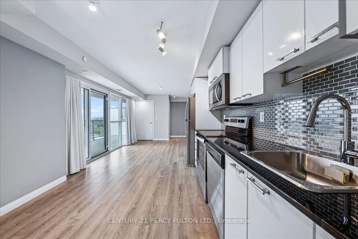 2150 Lawrence Avenue E, #1503