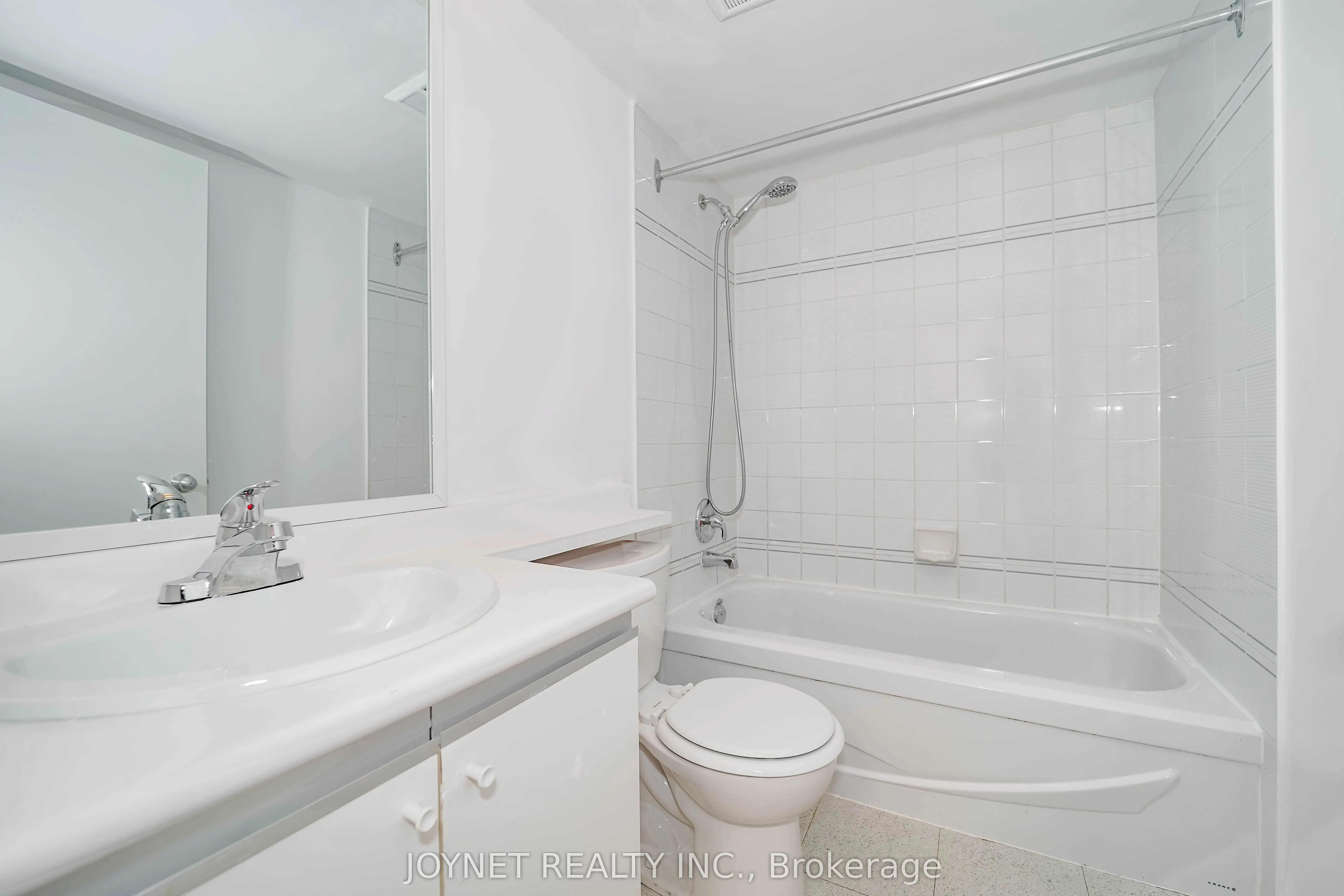2460 Eglinton Avenue E #917