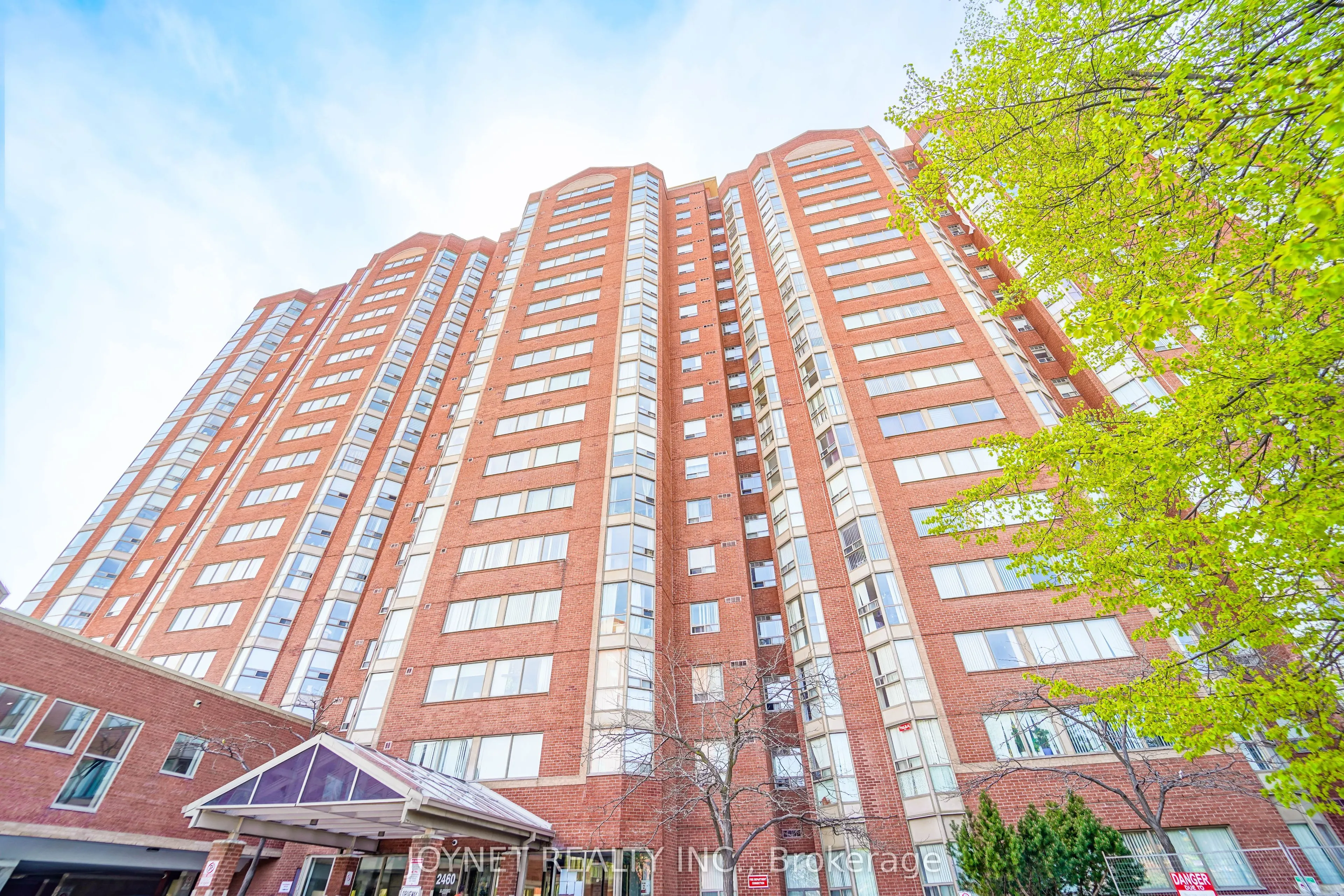 2460 Eglinton Avenue E #917