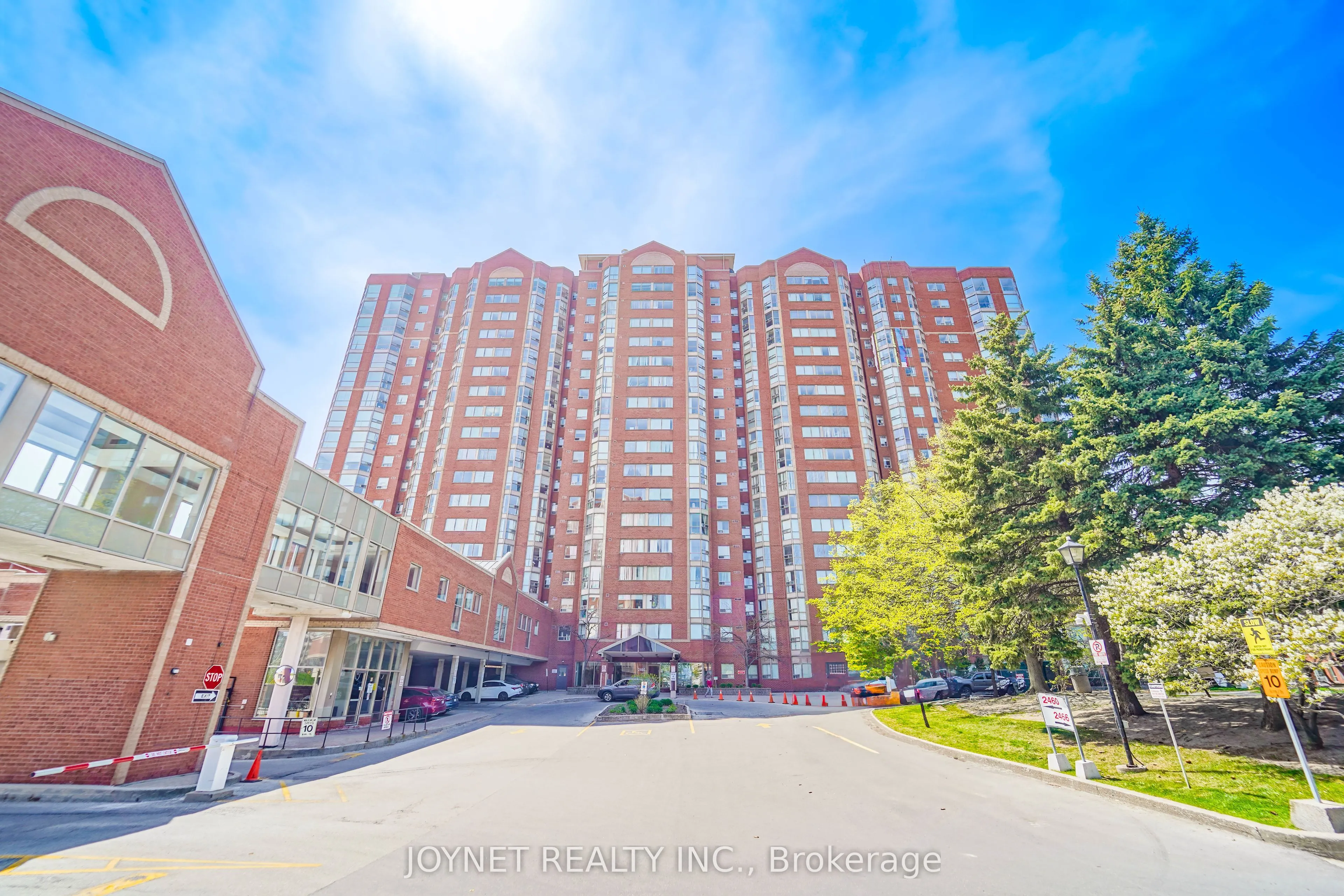 2460 Eglinton Avenue E #917