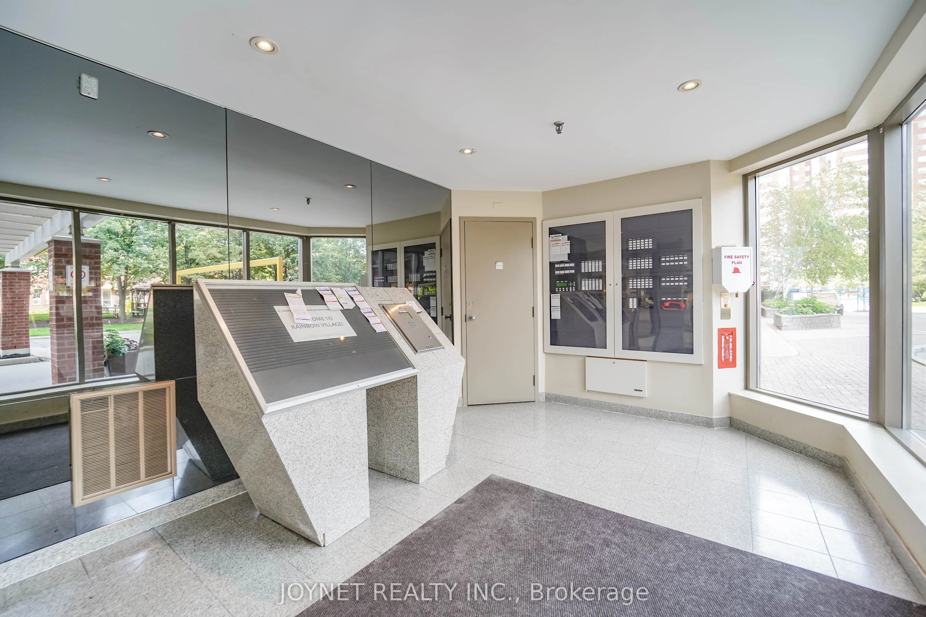 2460 Eglinton Avenue E #917