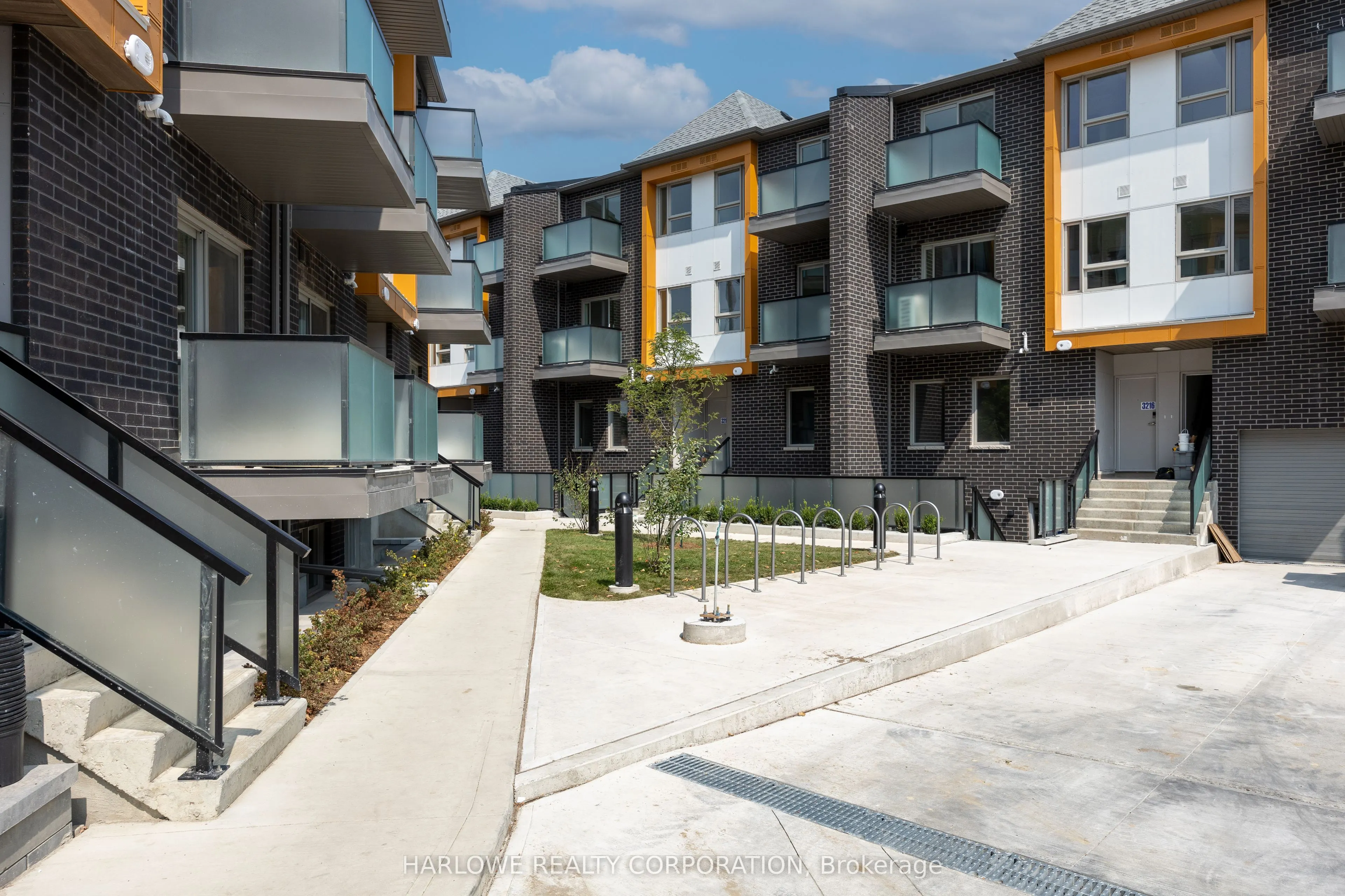 2787 Eglinton Avenue E, #334