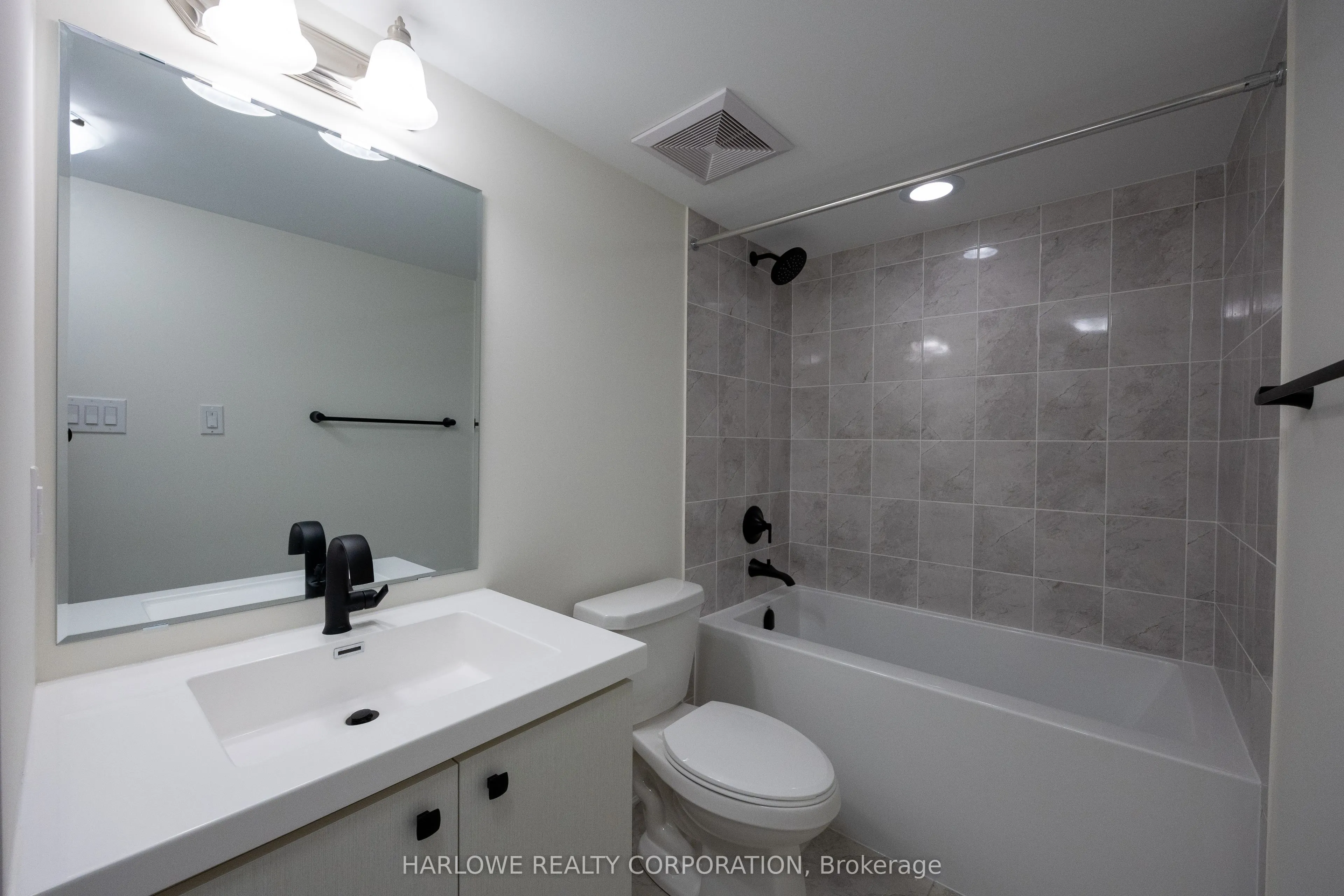 2787 Eglinton Avenue E, #334