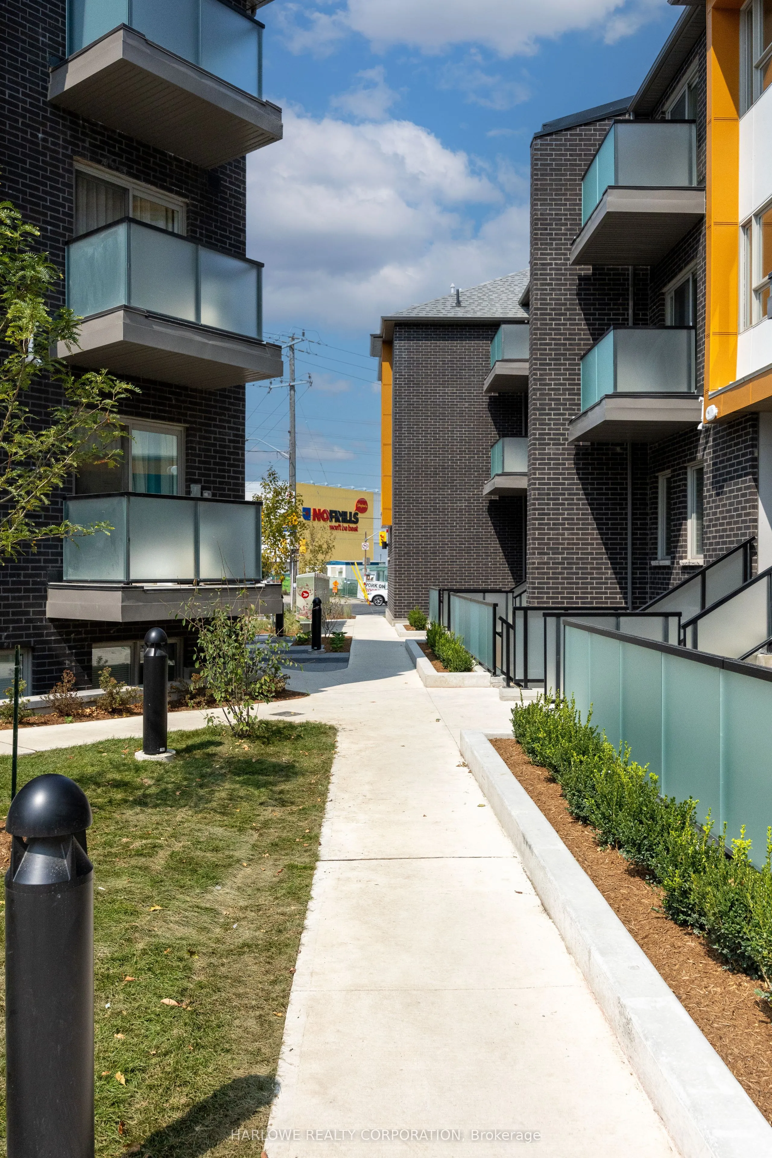 2787 Eglinton Avenue E, #334